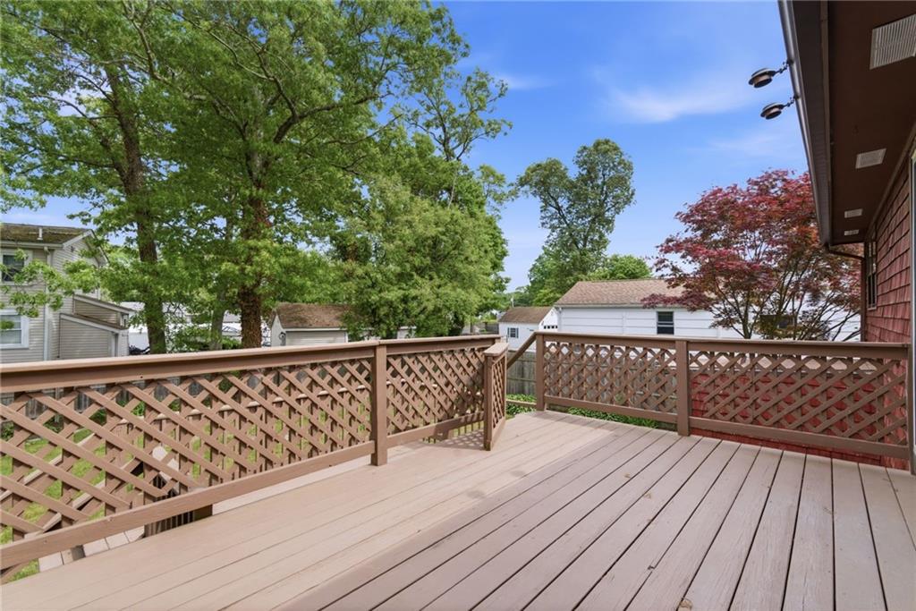Warwick, Rhode Island, 02889, United States, 5 Bedrooms Bedrooms, ,3 BathroomsBathrooms,Residential,For Sale,2048258