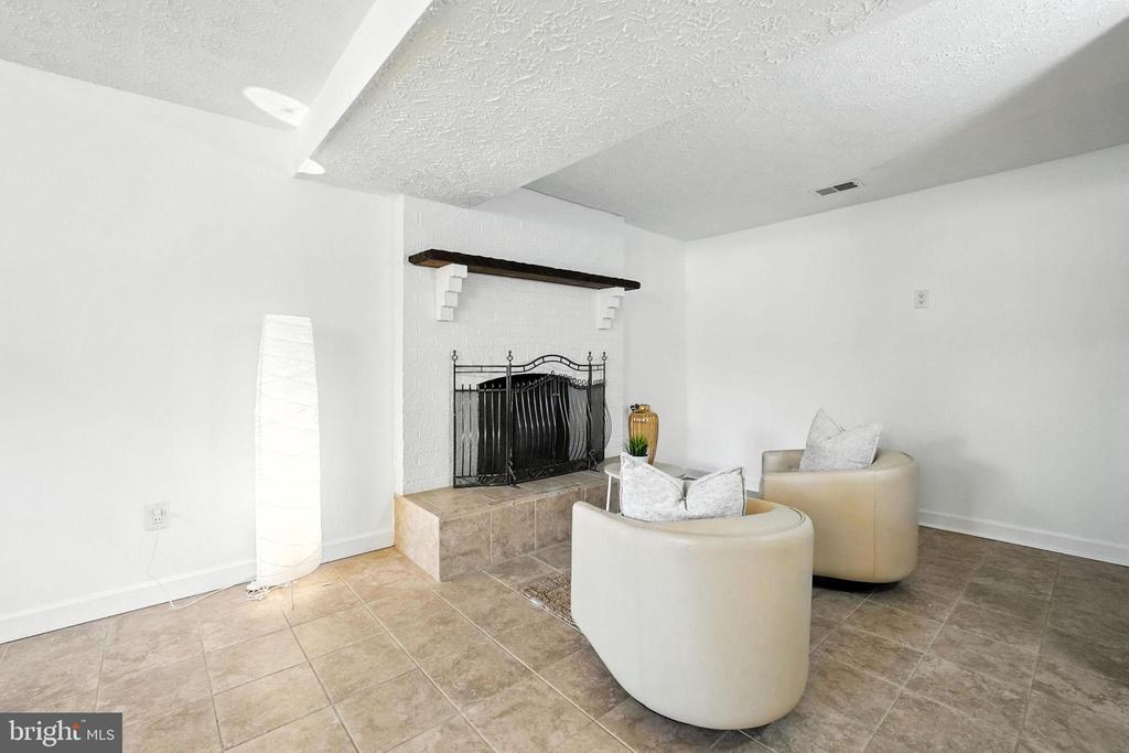 Woodbridge, Virginia, 22191, United States, 3 Bedrooms Bedrooms, ,3 BathroomsBathrooms,Residential,For Sale,1908245