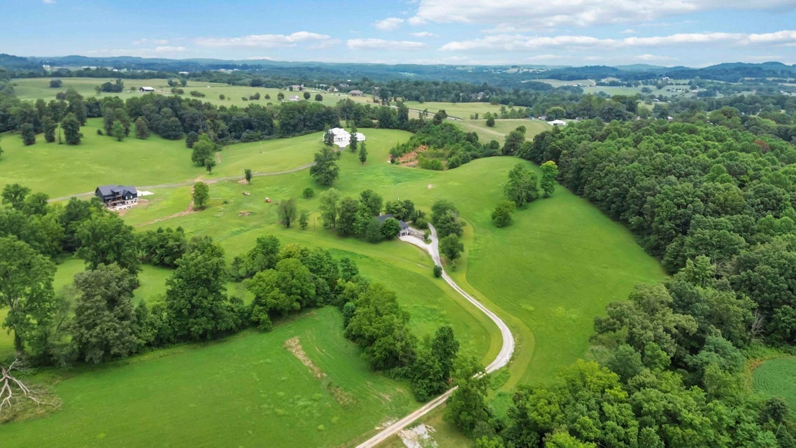 Somerset, Kentucky, 42503, United States, 4 Bedrooms Bedrooms, ,3 BathroomsBathrooms,Residential,For Sale,1938431