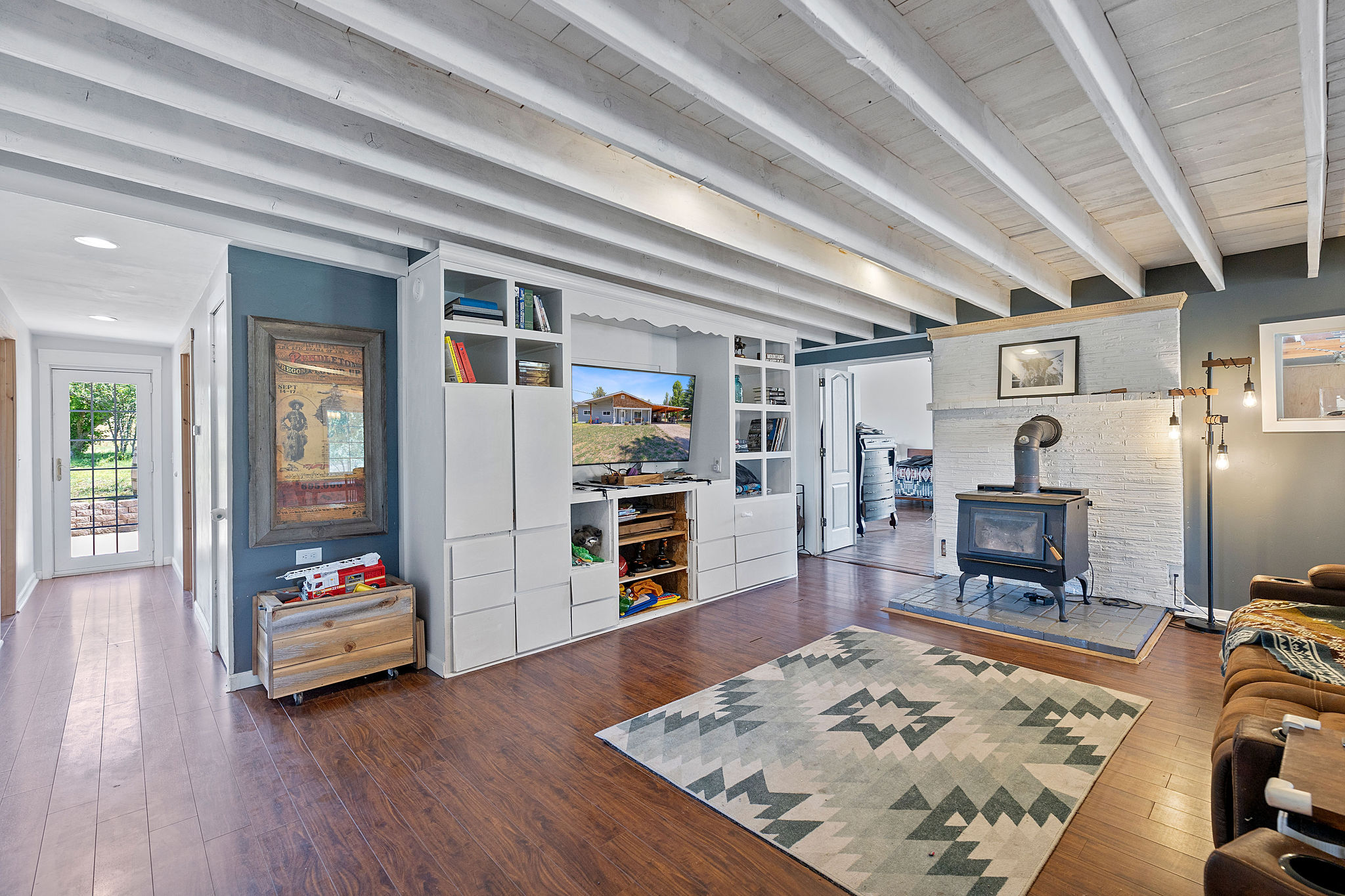 Prineville, Oregon, 97754, United States, 3 Bedrooms Bedrooms, ,2 BathroomsBathrooms,Residential,For Sale,1865780