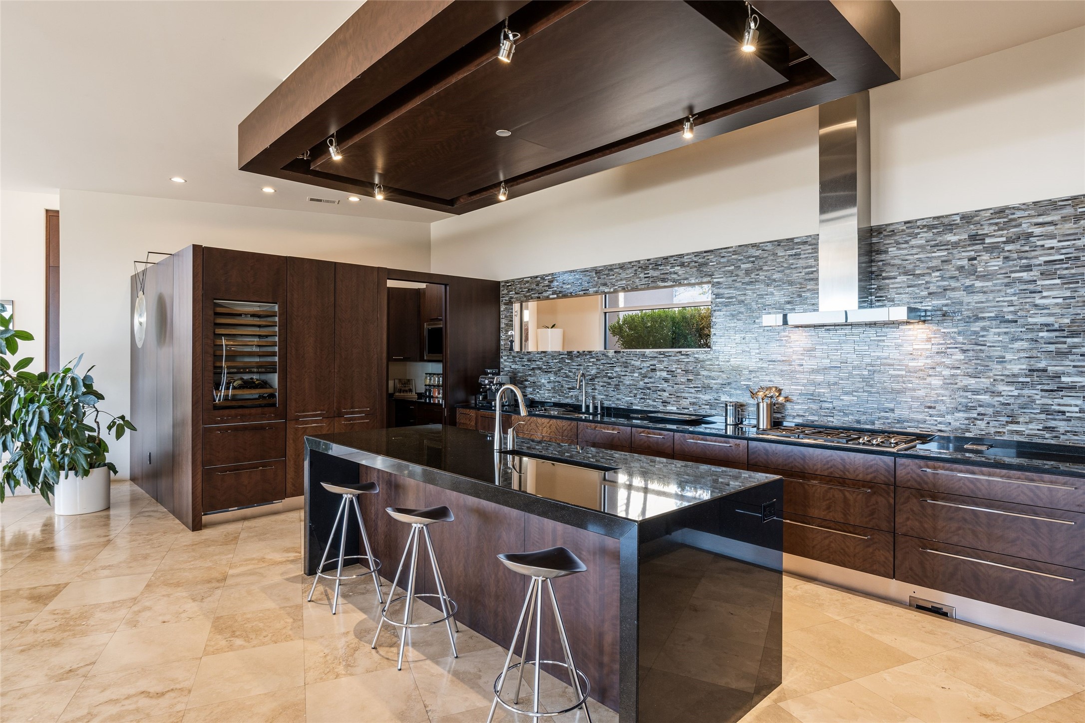  1135 S Summit Drive - 物件實景