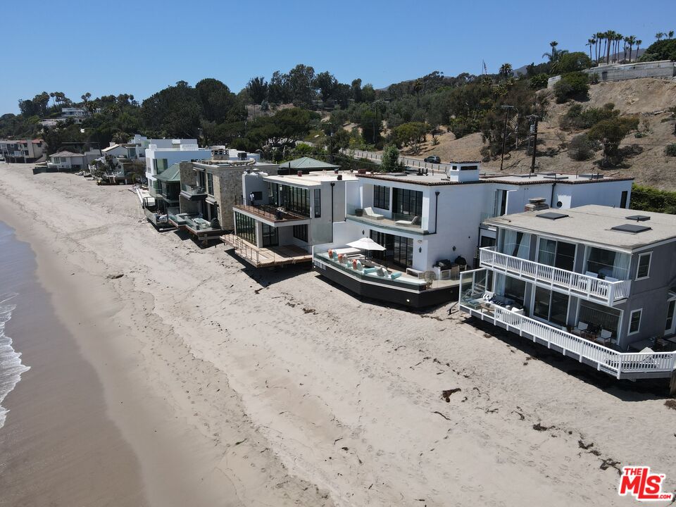 Malibu, California, 90265, United States, 3 Bedrooms Bedrooms, ,3 BathroomsBathrooms,Residential,For Sale,1994760