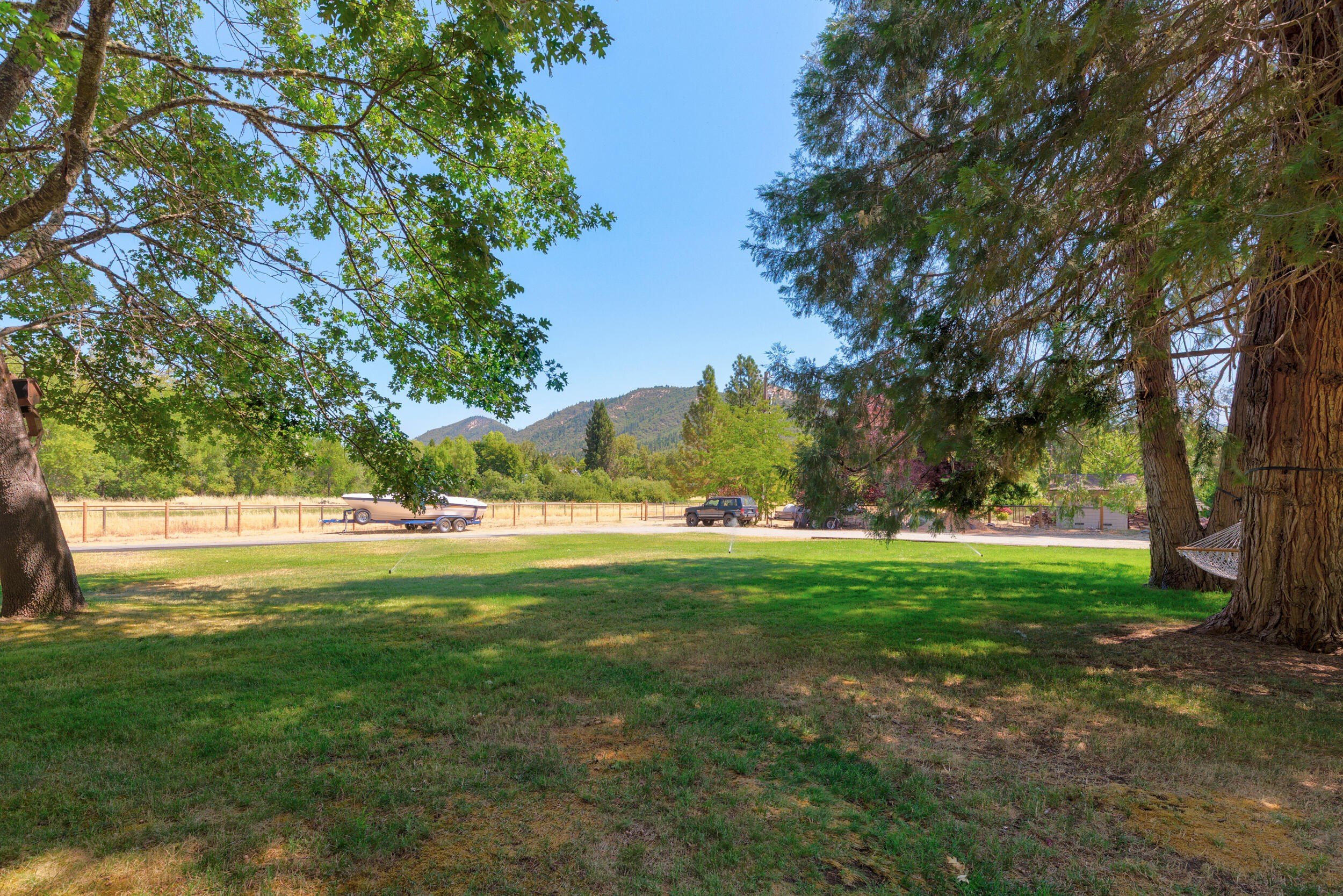 Grants Pass, Oregon, 97527, United States, 3 Bedrooms Bedrooms, ,3 BathroomsBathrooms,Residential,For Sale,1928717
