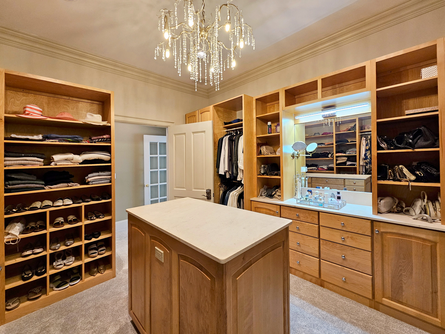 Wayne, Illinois, 60184, United States, 5 Bedrooms Bedrooms, ,7 BathroomsBathrooms,Residential,For Sale,2006495