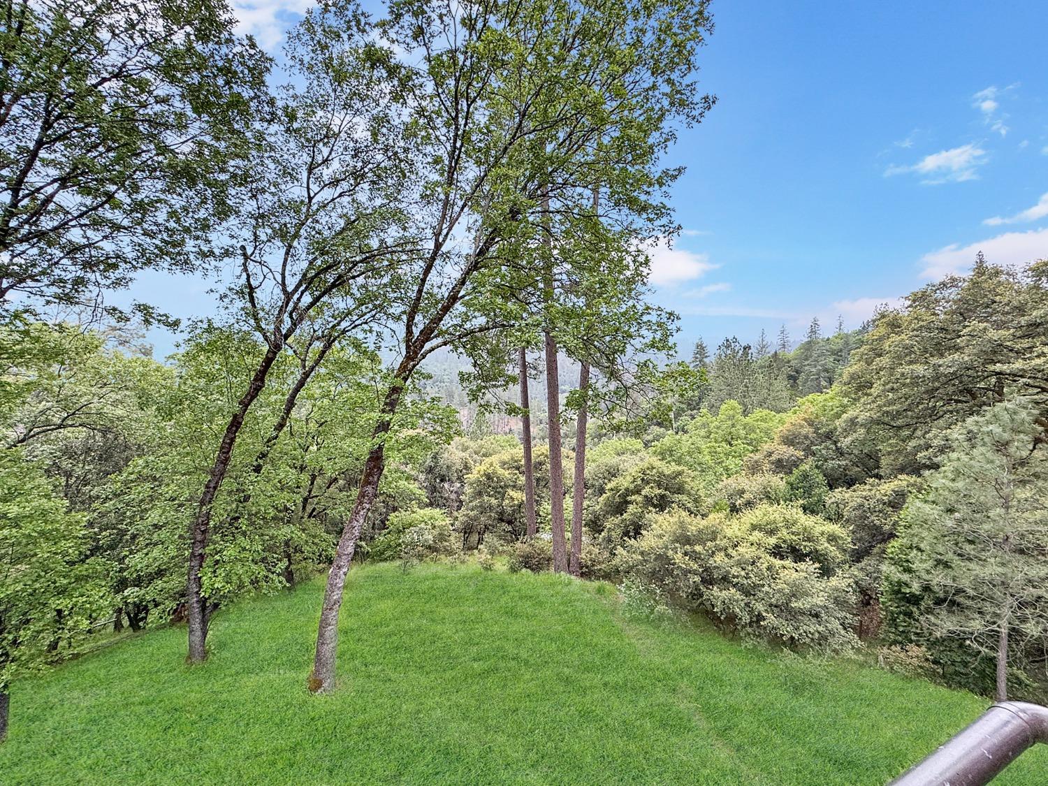 Grass Valley, California, 95949, United States, 3 Bedrooms Bedrooms, ,4 BathroomsBathrooms,Residential,For Sale,1920677