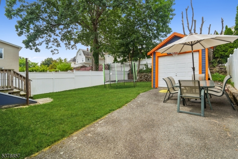 Belleville Twp., New Jersey, 07109, United States, 4 Bedrooms Bedrooms, ,2 BathroomsBathrooms,Residential,For Sale,1988338