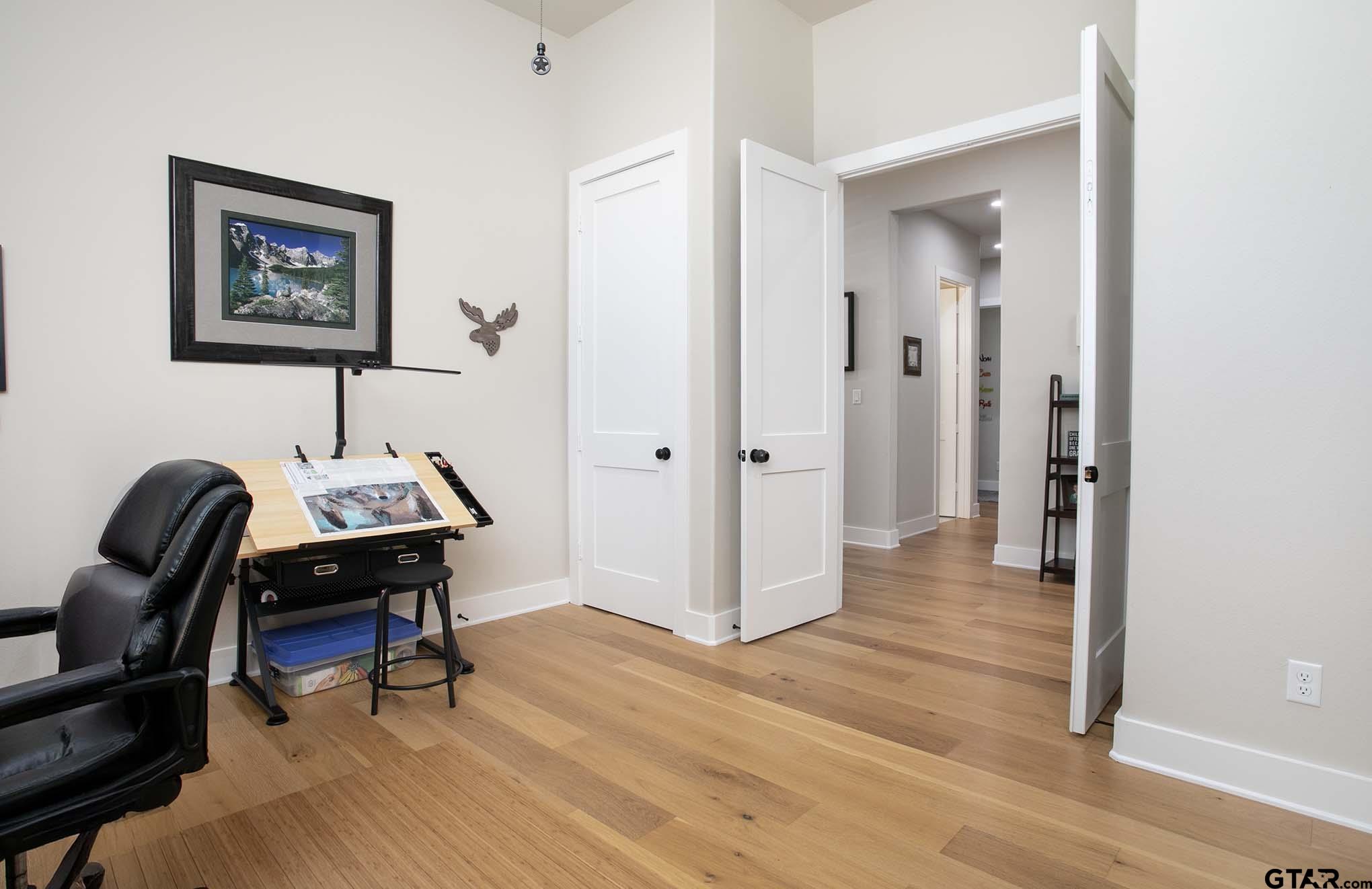 Tyler, Texas, 75703, United States, 4 Bedrooms Bedrooms, ,3 BathroomsBathrooms,Residential,For Sale,1784072