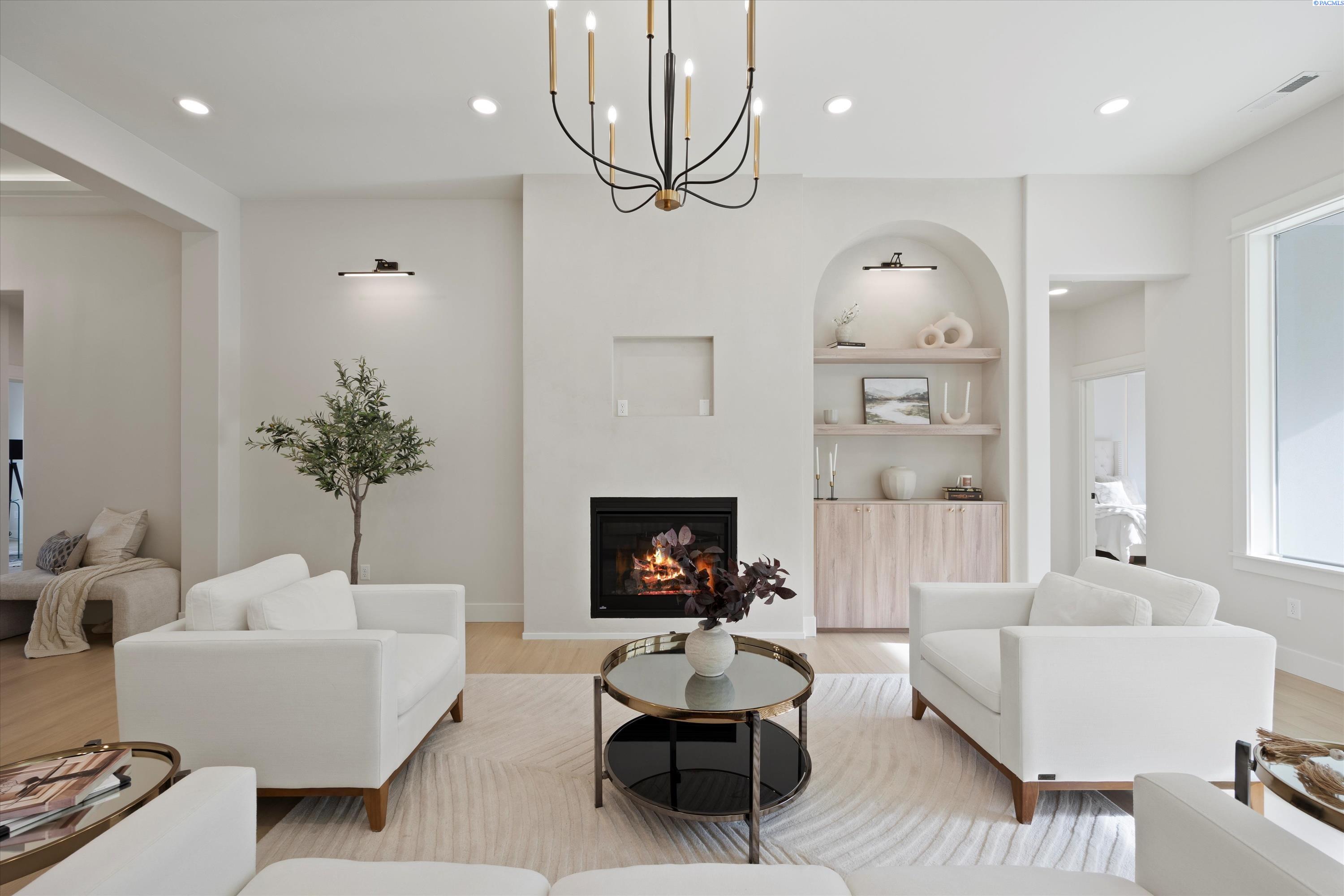 Richland, Washington, 99352, United States, 4 Bedrooms Bedrooms, ,3 BathroomsBathrooms,Residential,For Sale,1991503