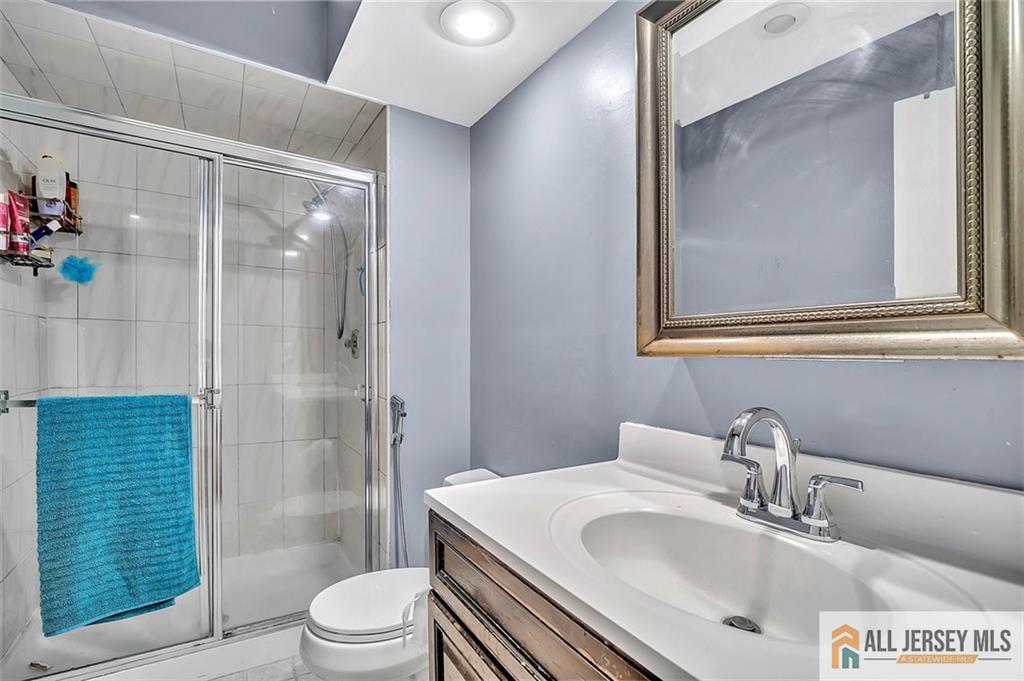 East Brunswick, New Jersey, 08816, United States, 3 Bedrooms Bedrooms, ,3 BathroomsBathrooms,Residential,For Sale,1917391