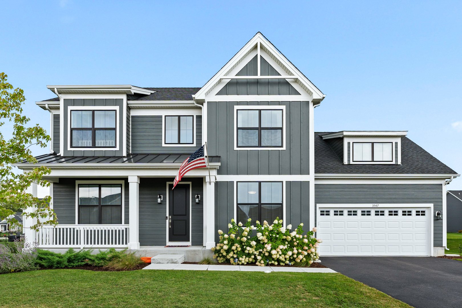 Elgin, Illinois, 60124, United States, 4 Bedrooms Bedrooms, ,3 BathroomsBathrooms,Residential,For Sale,1941075