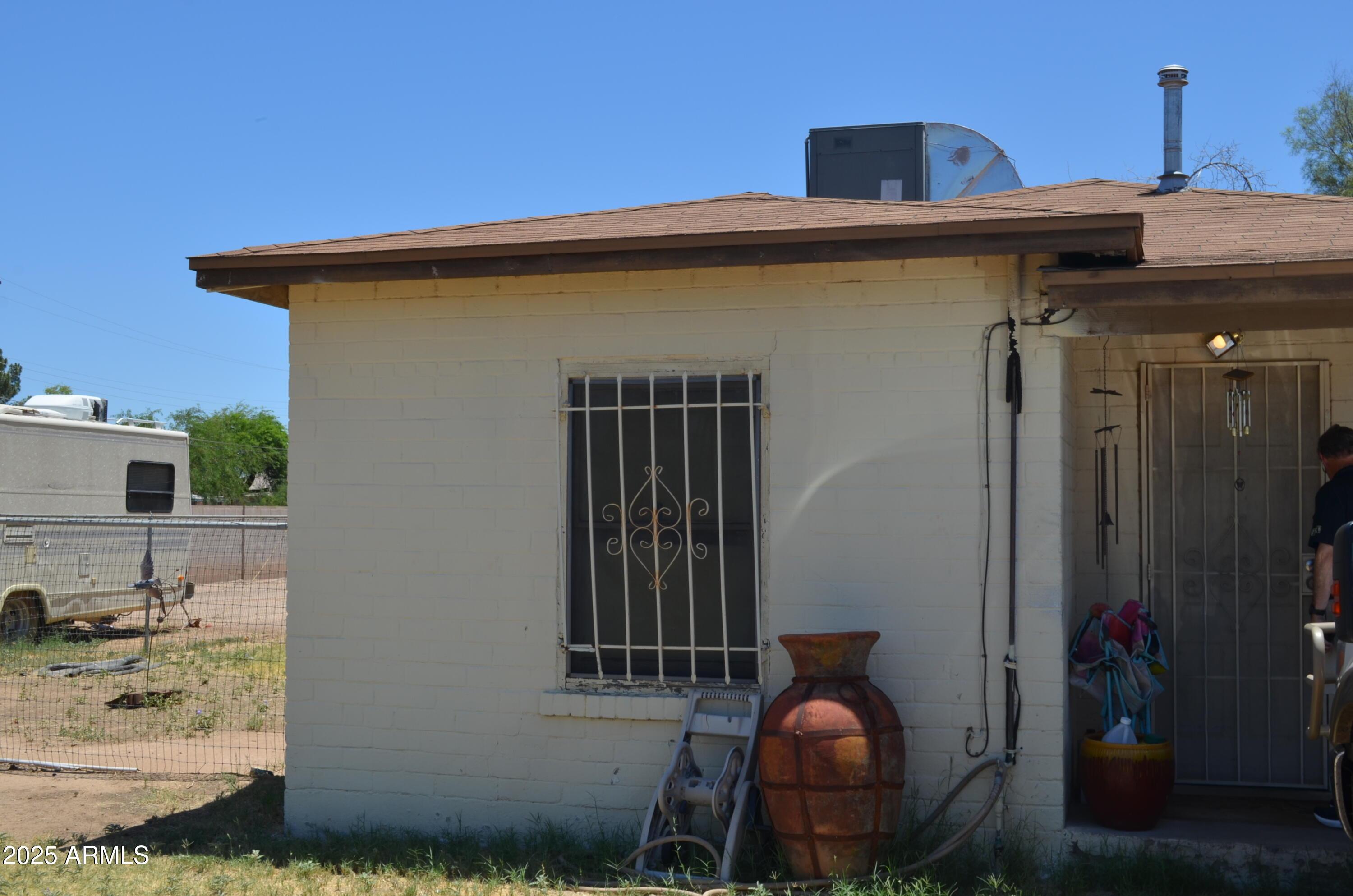 Glendale, Arizona, 85301, United States, 2 Bedrooms Bedrooms, ,1 BathroomBathrooms,Residential,For Sale,1983785