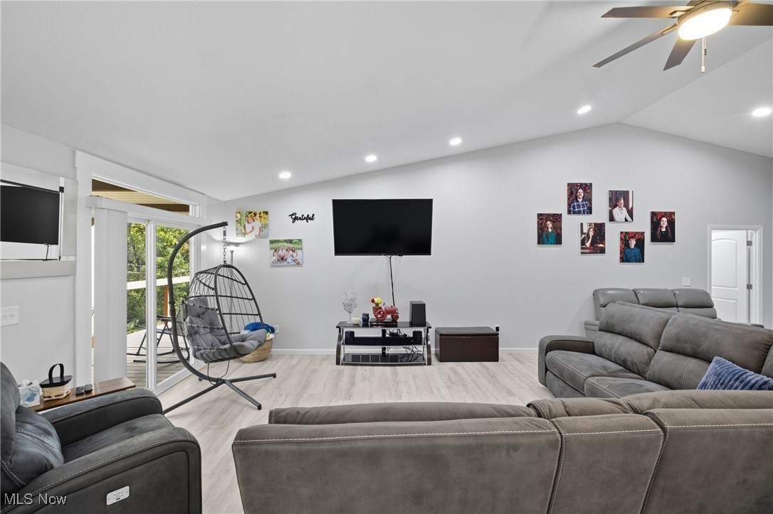 Washington, West Virginia, 26181, United States, 3 Bedrooms Bedrooms, ,3 BathroomsBathrooms,Residential,For Sale,1961068