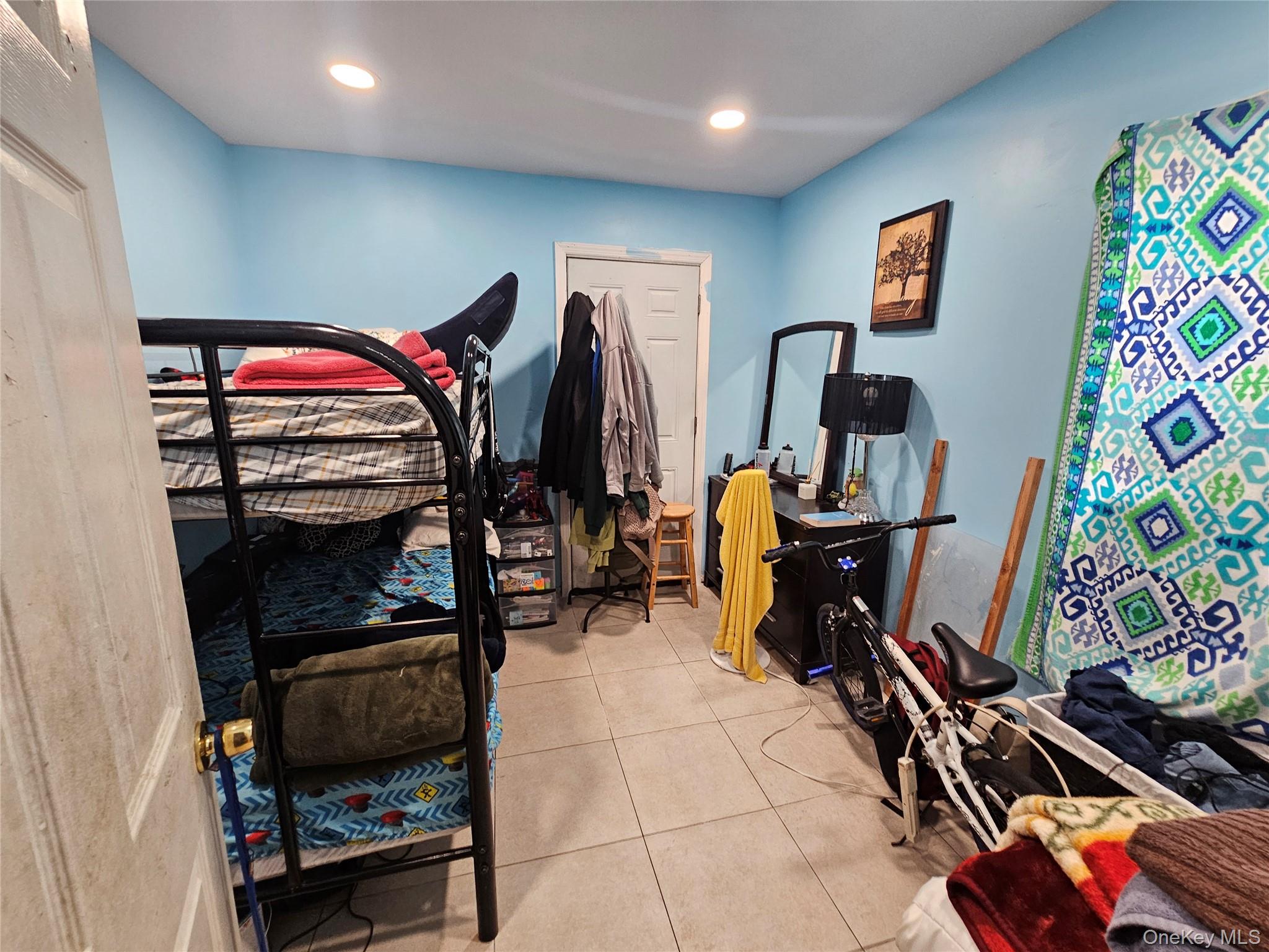 Copiague, New York, 11726, United States, 7 Bedrooms Bedrooms, ,3 BathroomsBathrooms,Residential,For Sale,2049033