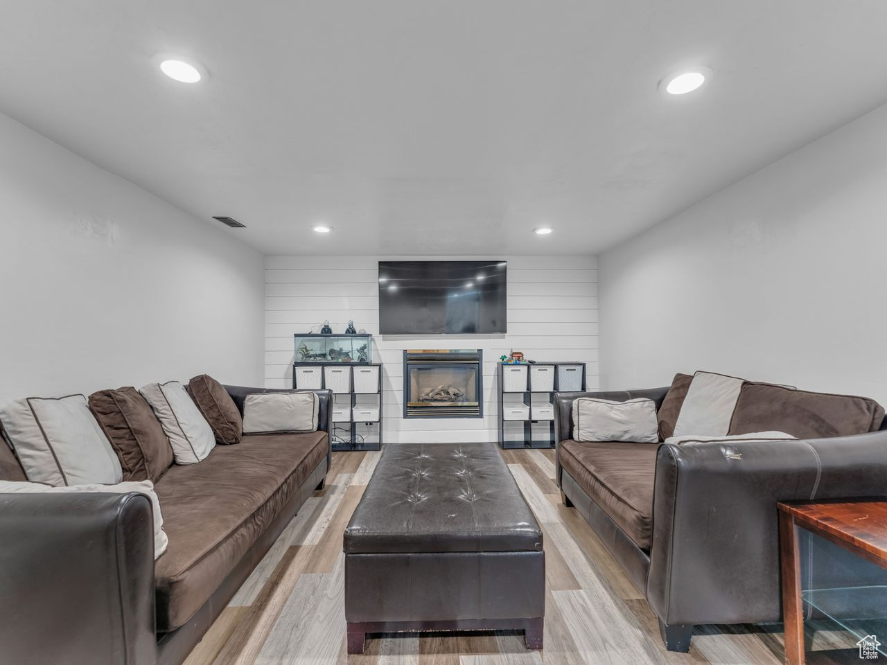 West Valley City, Utah, 84120, United States, 4 Bedrooms Bedrooms, ,2 BathroomsBathrooms,Residential,For Sale,1875752