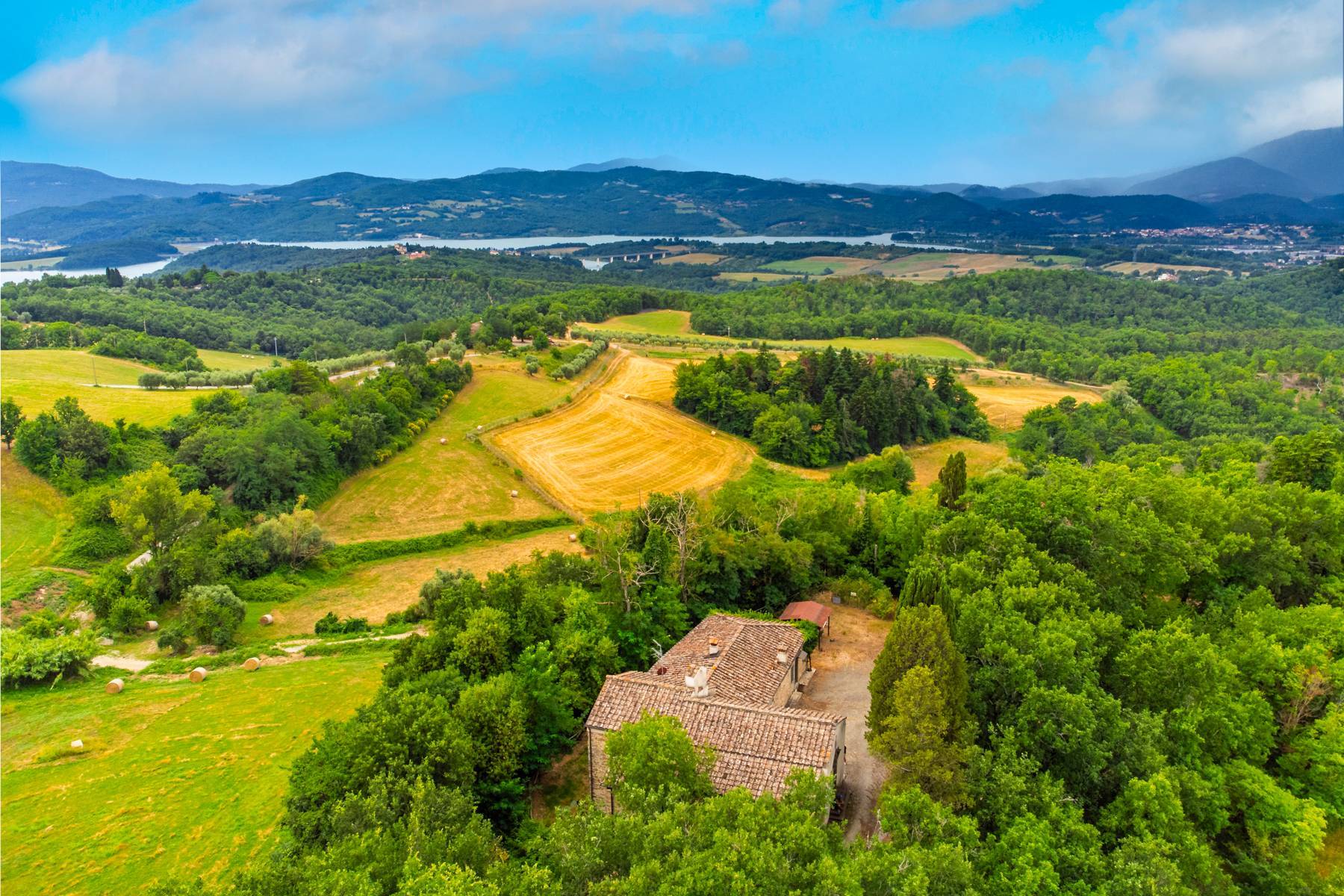 Barberino di Mugello, Firenze, 50031, IT, 35 Bedrooms Bedrooms, ,25 BathroomsBathrooms,Residential,For Sale,1926521