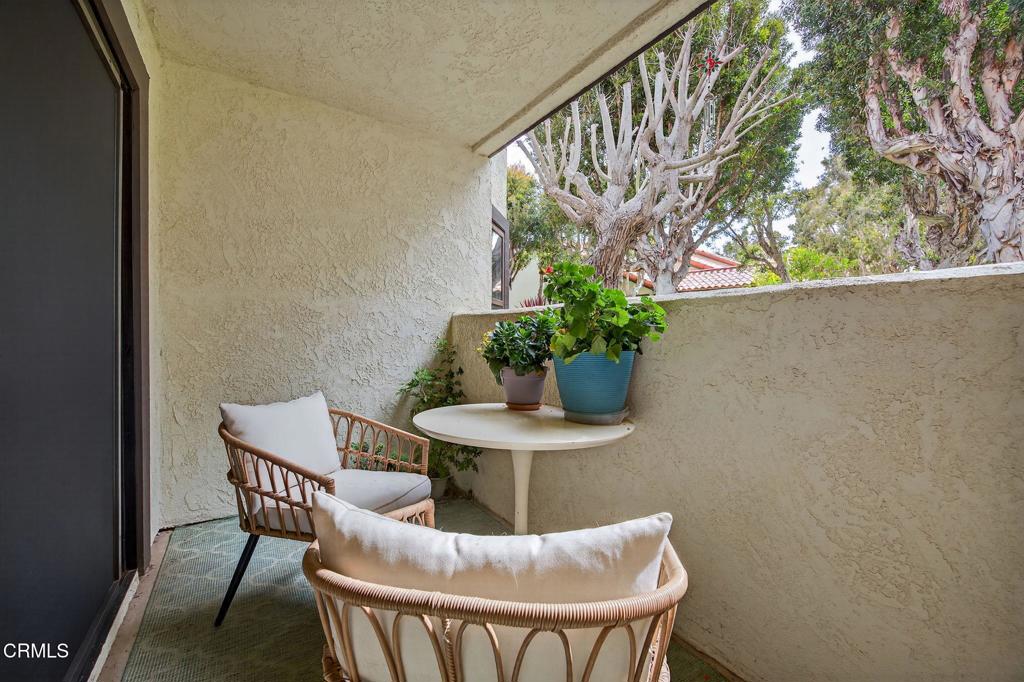 Oxnard, California, 93035, United States, 2 Bedrooms Bedrooms, ,2 BathroomsBathrooms,Residential,For Sale,1926318