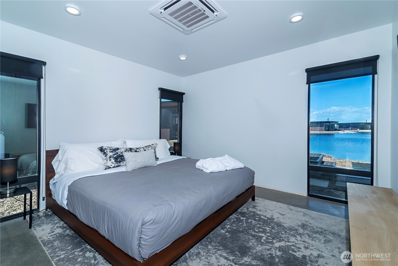 Quincy, Washington, 98848, United States, 2 Bedrooms Bedrooms, ,1 BathroomBathrooms,Residential,For Sale,2003117