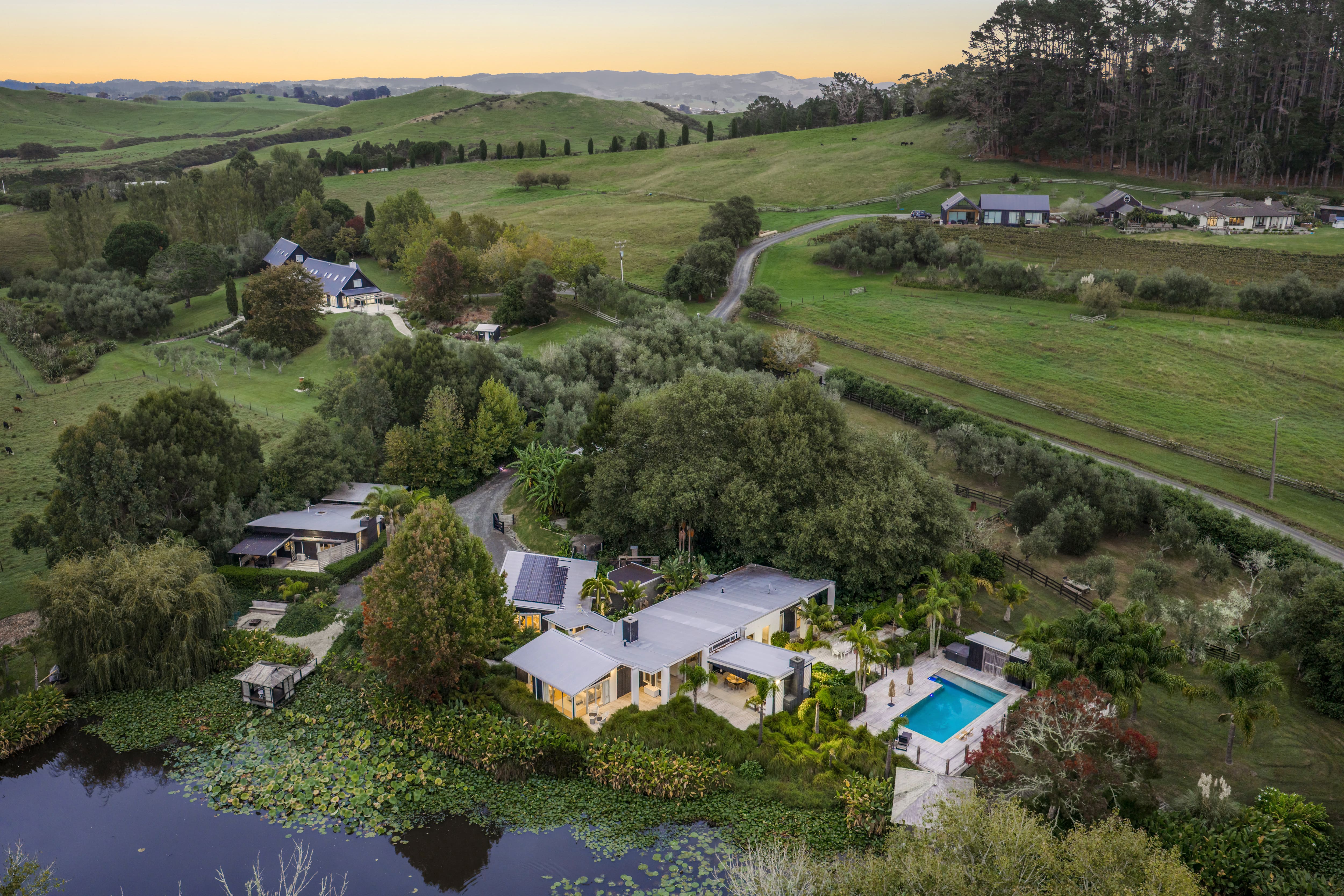  147 Monarch Downs Way - 物件實景