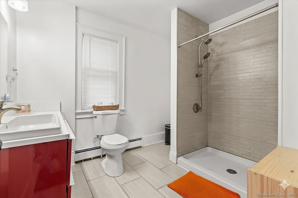 West Hartford, Connecticut, 06119, United States, 4 Bedrooms Bedrooms, ,4 BathroomsBathrooms,Residential,For Sale,1994657