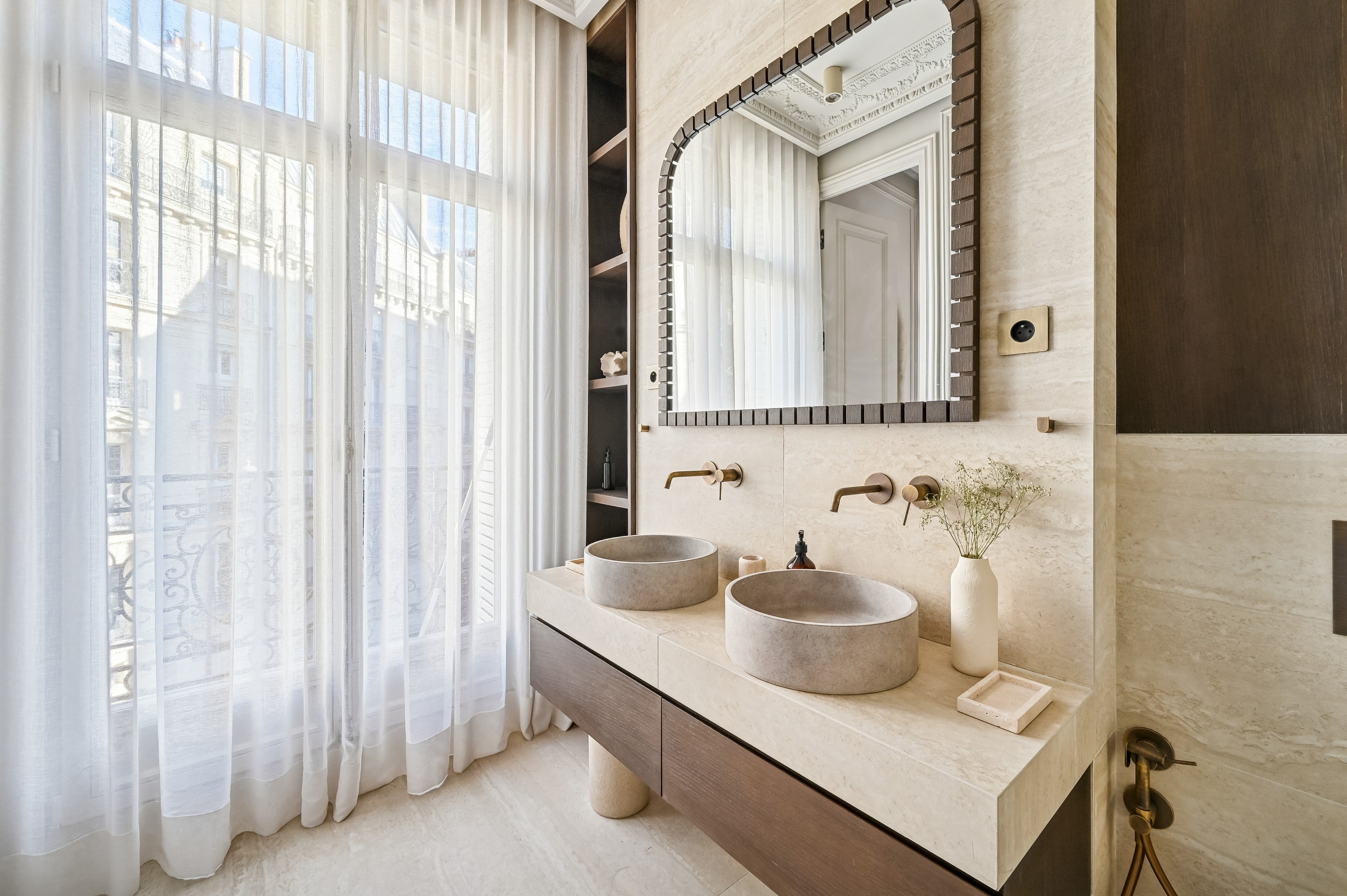  CHAILLOT – GOLDEN TRIANGLE - TWO EN-SUITE BEDROOM ?PIED A TERRE? TURNKEY - 物件實景