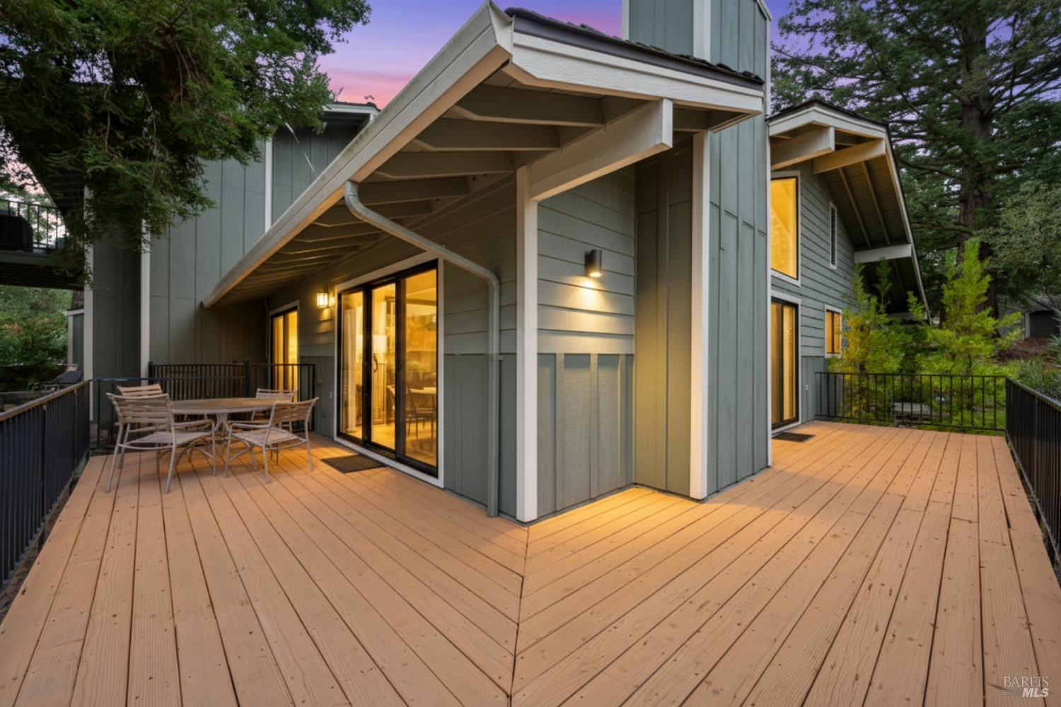 Napa, California, 94558, United States, 3 Bedrooms Bedrooms, ,2 BathroomsBathrooms,Residential,For Sale,1988085