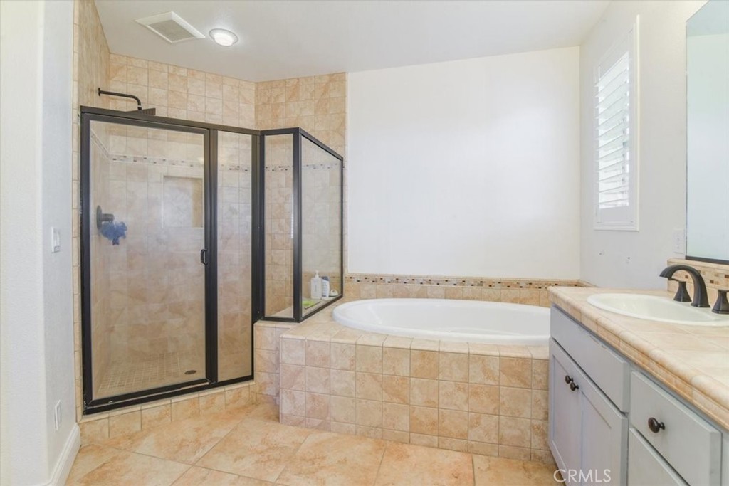 Lompoc, California, 93436, United States, 5 Bedrooms Bedrooms, ,4 BathroomsBathrooms,Residential,For Sale,1914342