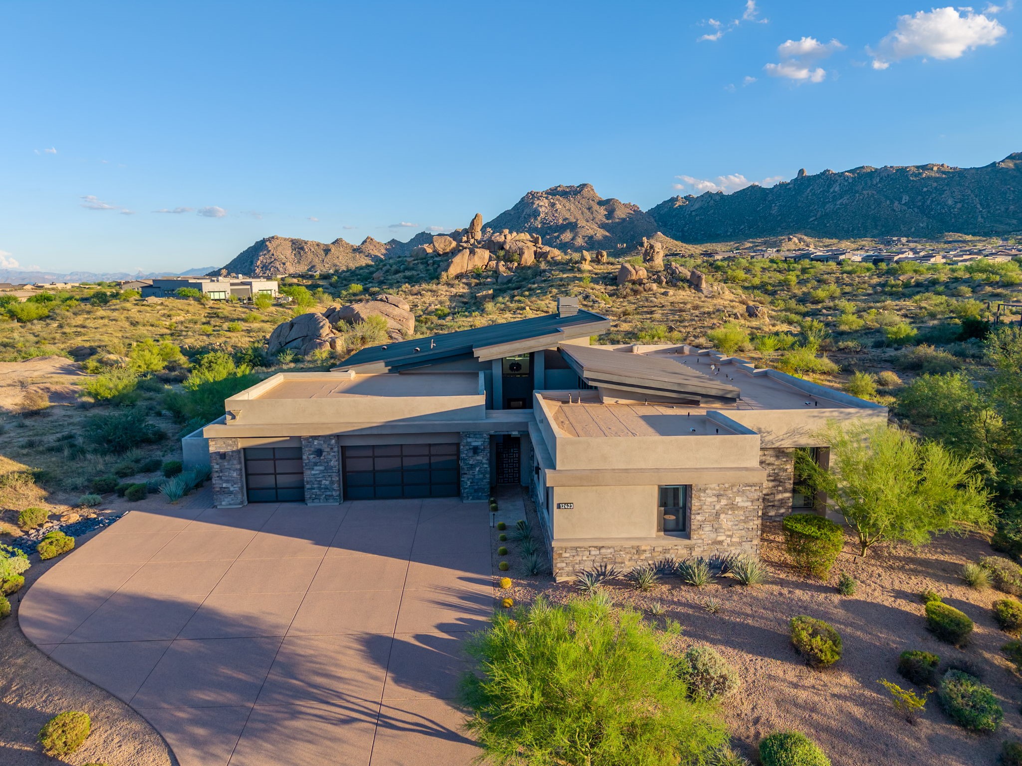  12423 E Desert Vista Dr  Scottsdale, AZ - 物件實景