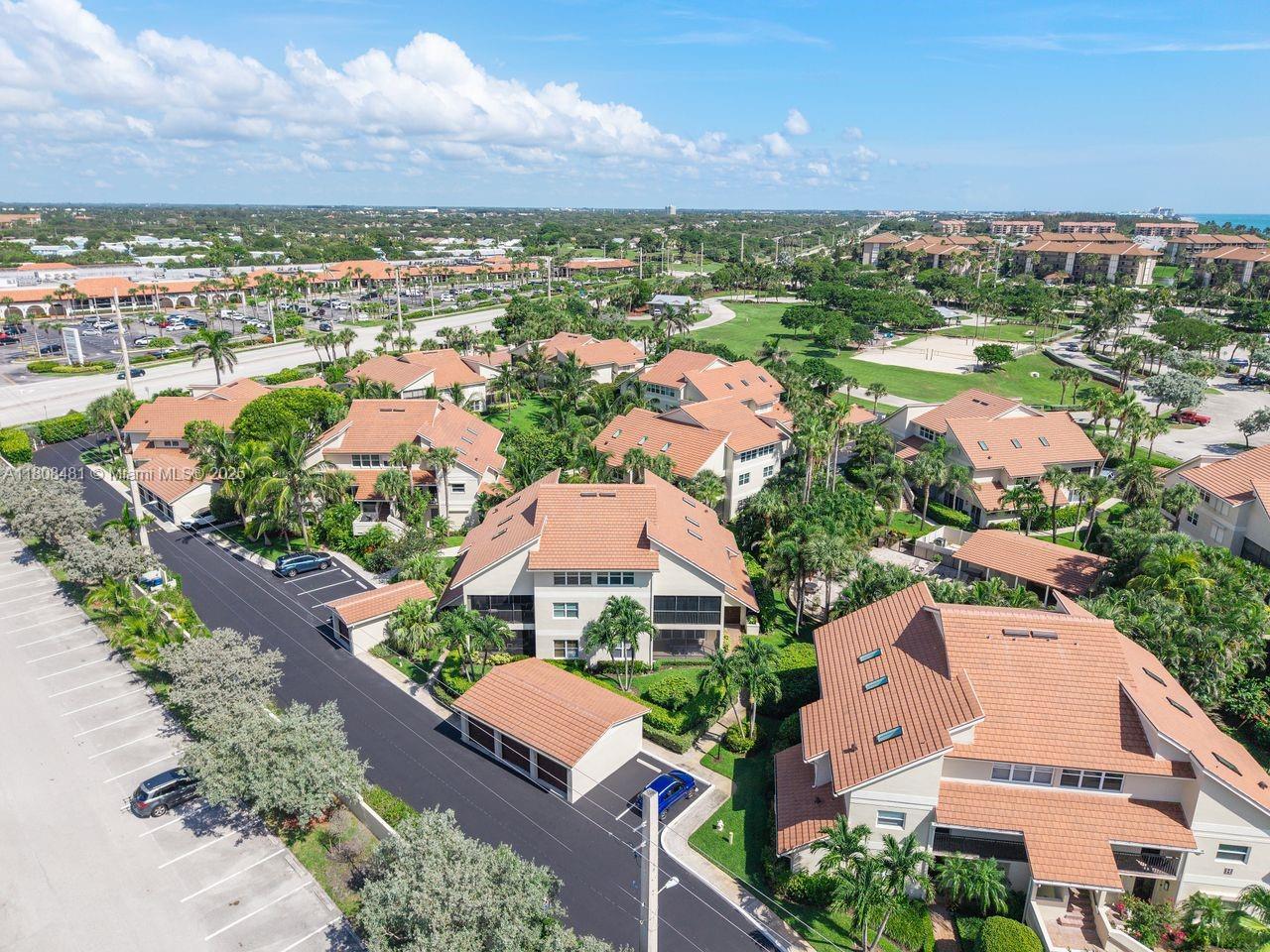 Jupiter, Florida, 33477, United States, 3 Bedrooms Bedrooms, ,2 BathroomsBathrooms,Residential,For Sale,1827227