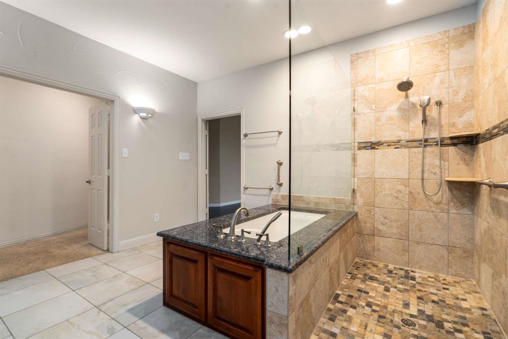 Rowlett, Texas, 75089, United States, 4 Bedrooms Bedrooms, ,4 BathroomsBathrooms,Residential,For Sale,1826622
