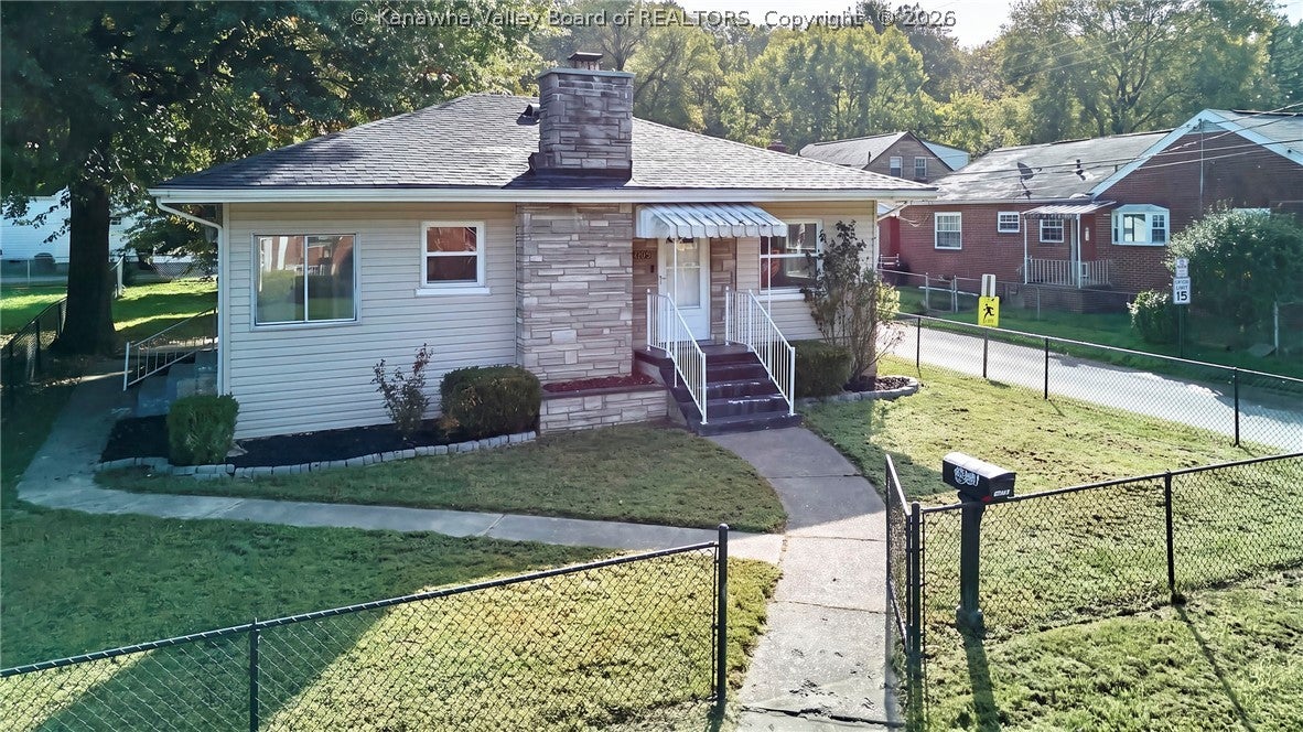 B St, Saint Albans, WV 25177