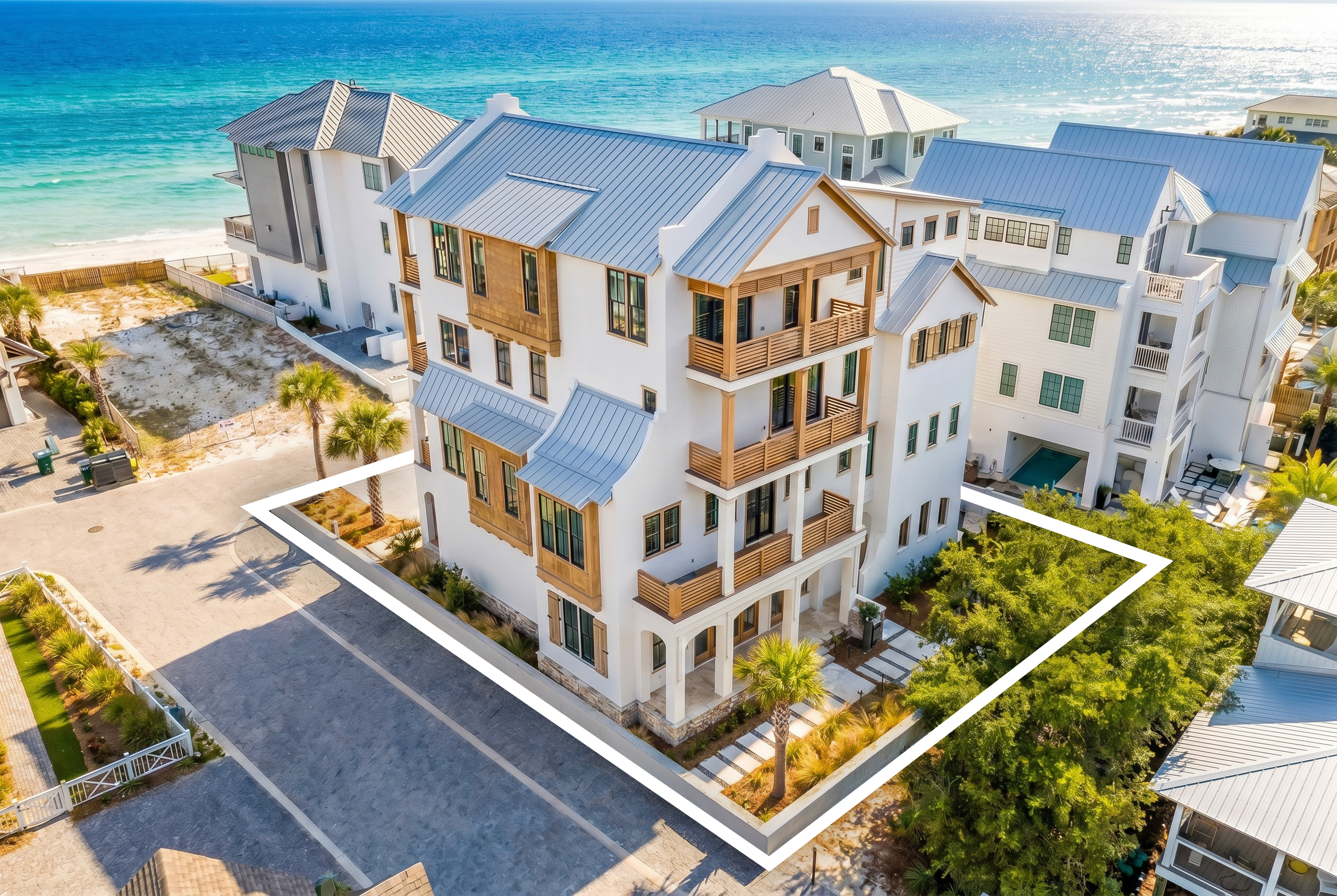  Corner-Lot Steps To Beach Access With Myriad Opportunities - 物件實景