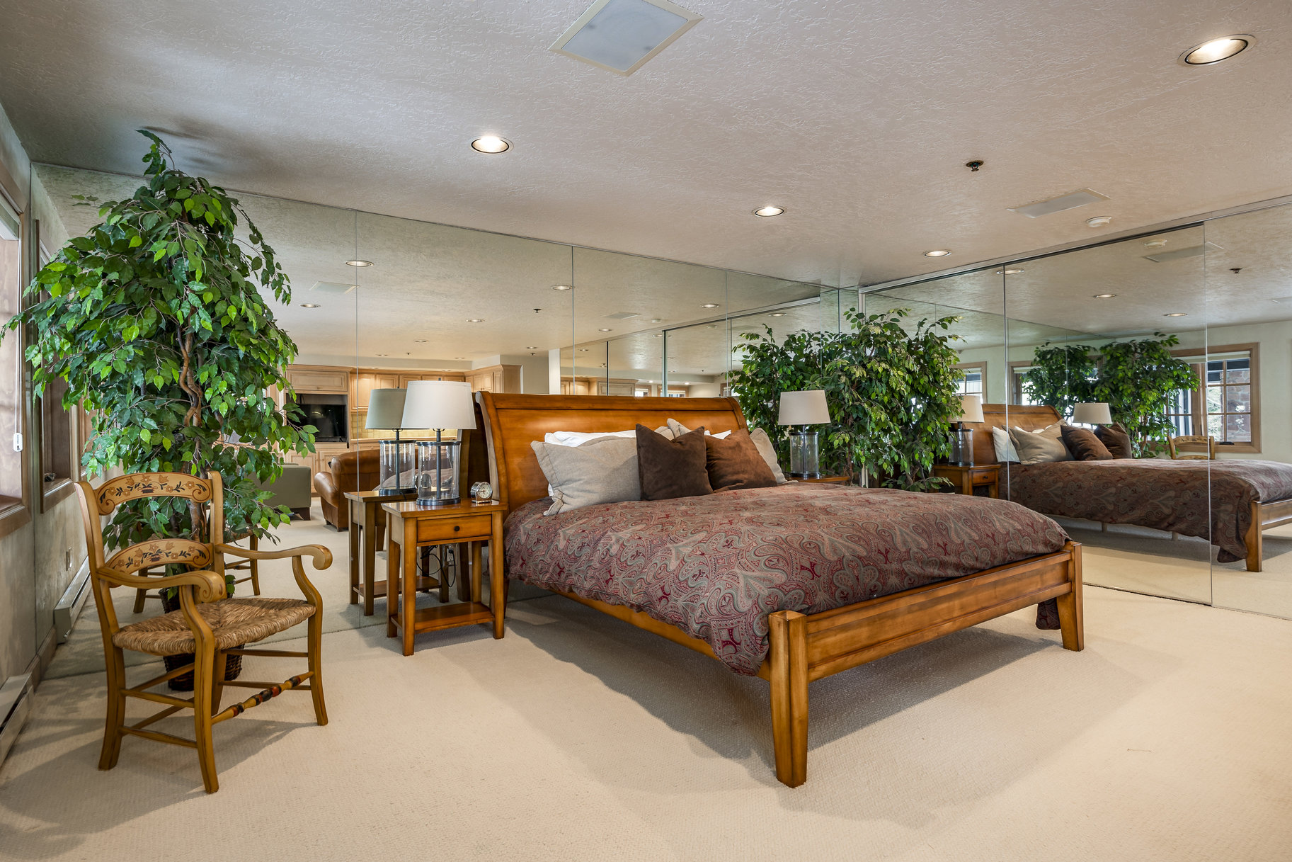  Rare End Unit in Stag Lodge with Unmatched Views & Ski Access - 物件實景