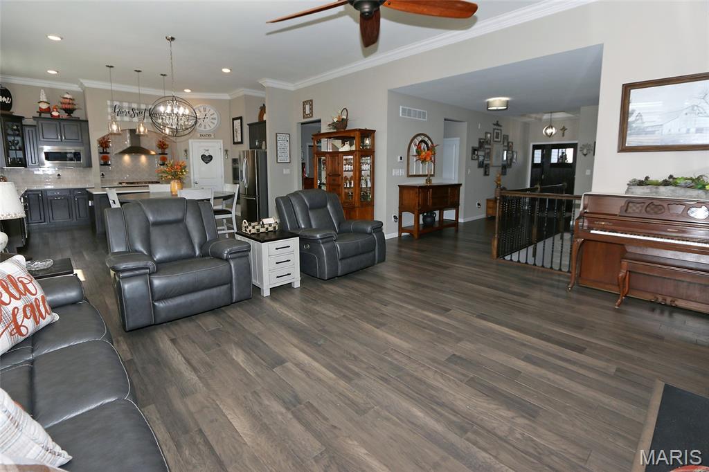Wentzville, Missouri, 63385, United States, 3 Bedrooms Bedrooms, ,3 BathroomsBathrooms,Residential,For Sale,1958950