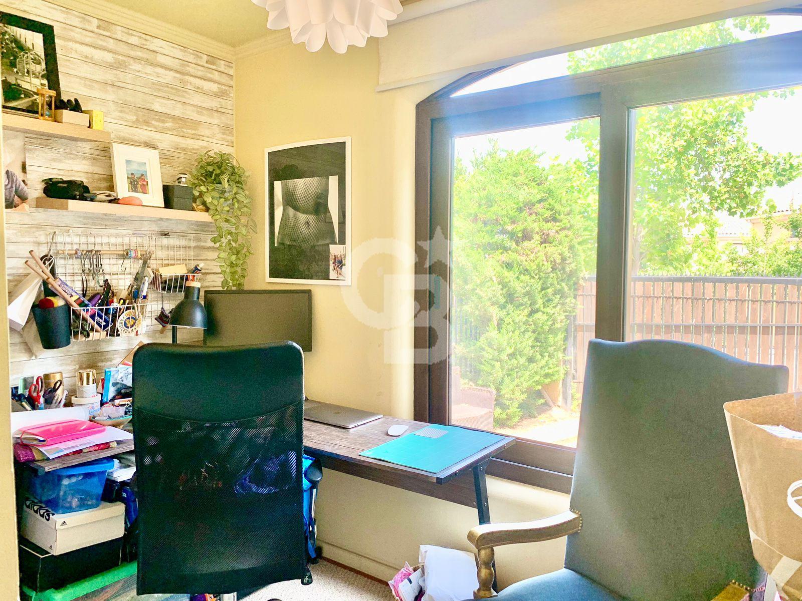 Lo Barnechea, Chile, 5 Bedrooms Bedrooms, ,4 BathroomsBathrooms,Residential,For Sale,1992100