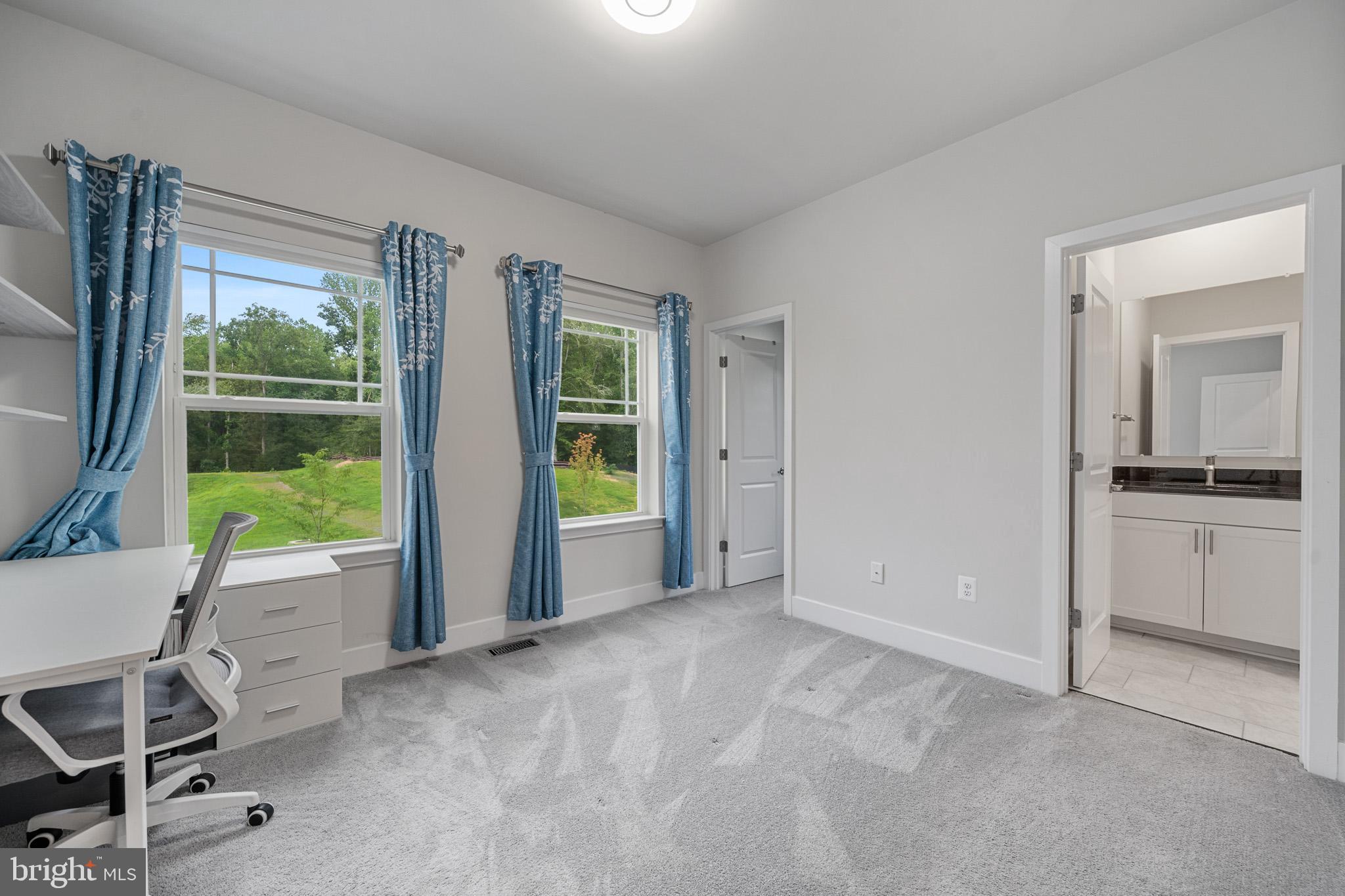 White Plains, Maryland, 20695, United States, 5 Bedrooms Bedrooms, ,5 BathroomsBathrooms,Residential,For Sale,1921773