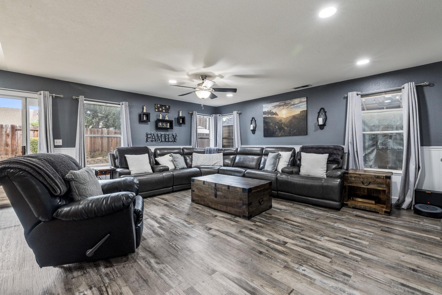 Ripon, California, 95366, United States, 6 Bedrooms Bedrooms, ,3 BathroomsBathrooms,Residential,For Sale,1978022