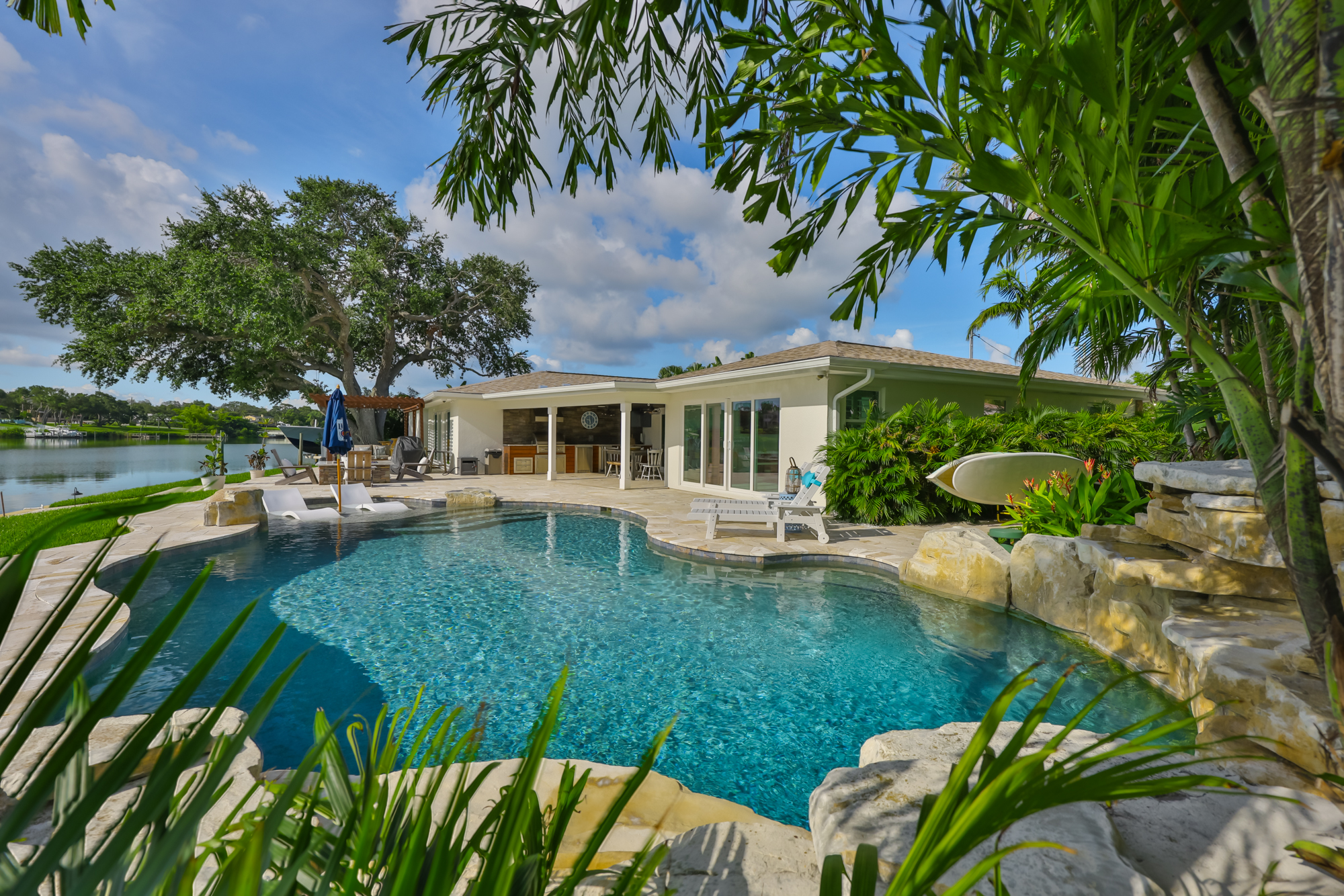 Largo, Florida, 33770, United States, 3 Bedrooms Bedrooms, ,4 BathroomsBathrooms,Residential,For Sale,1982146