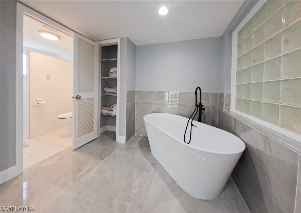 Cape Coral, Florida, 33914, United States, 3 Bedrooms Bedrooms, ,2 BathroomsBathrooms,Residential,For Sale,1924474