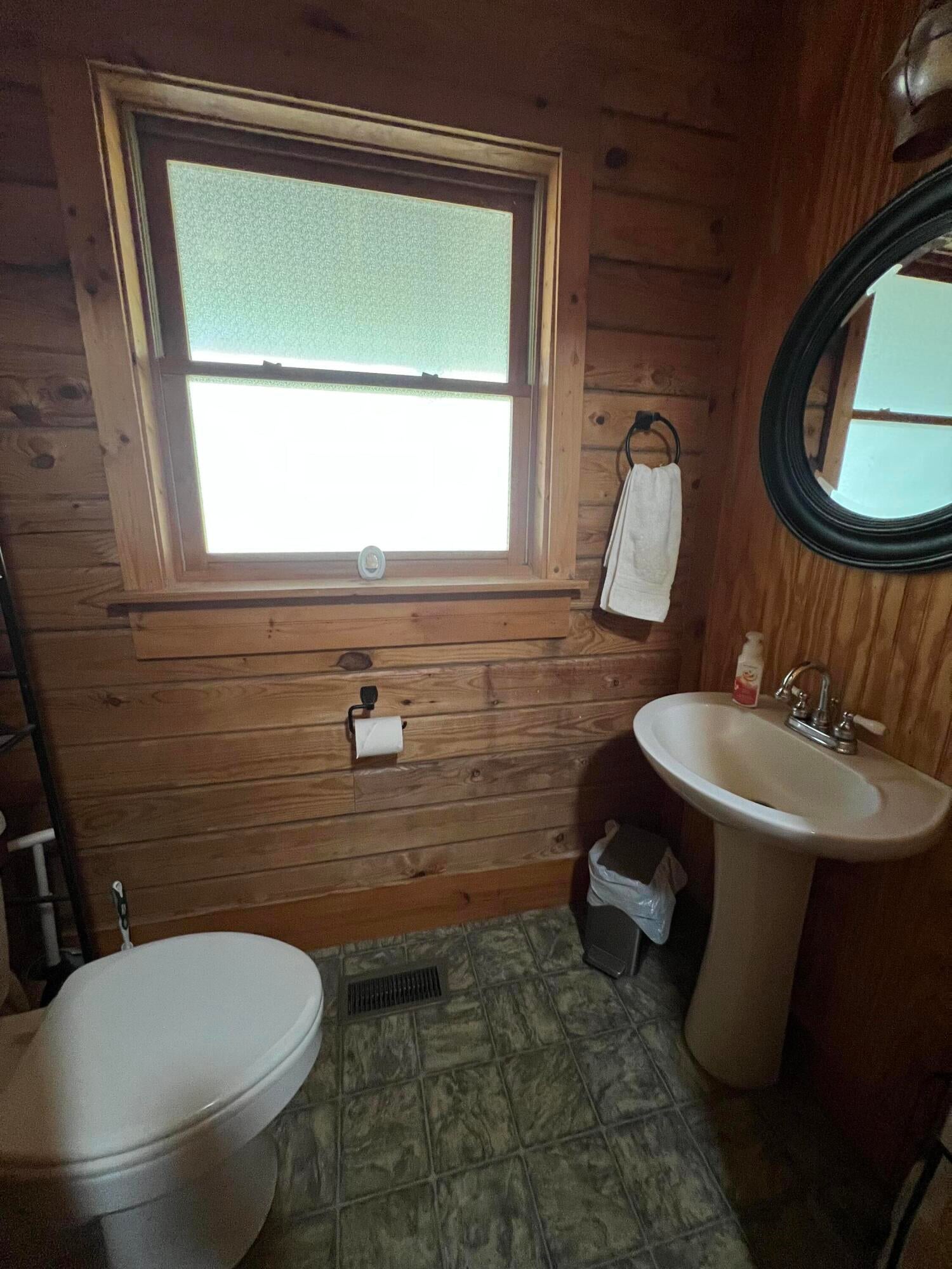 Rayle, Georgia, 30660, United States, 4 Bedrooms Bedrooms, ,3 BathroomsBathrooms,Residential,For Sale,1994515