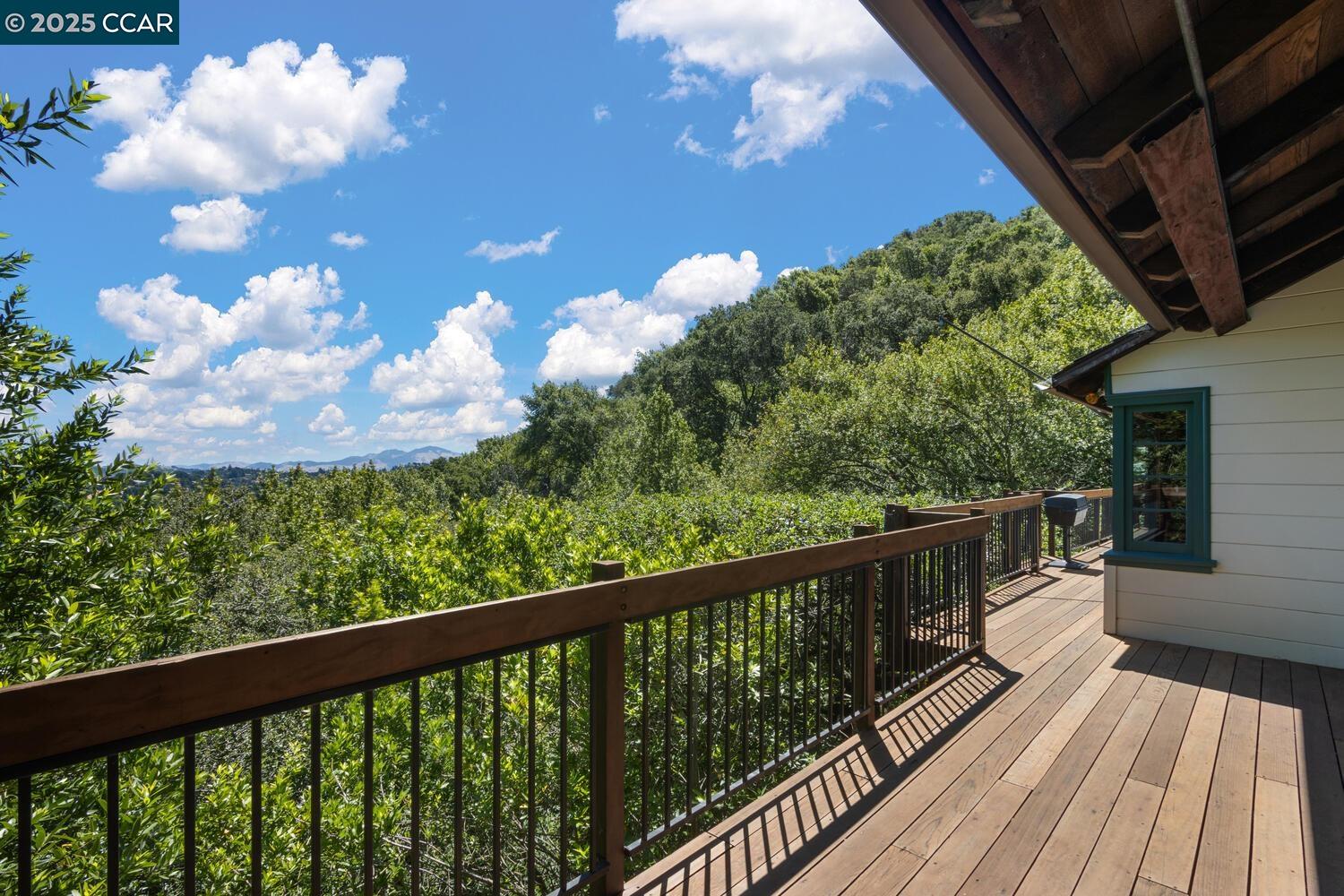 Orinda, California, 94563, United States, 6 Bedrooms Bedrooms, ,4 BathroomsBathrooms,Residential,For Sale,1838160