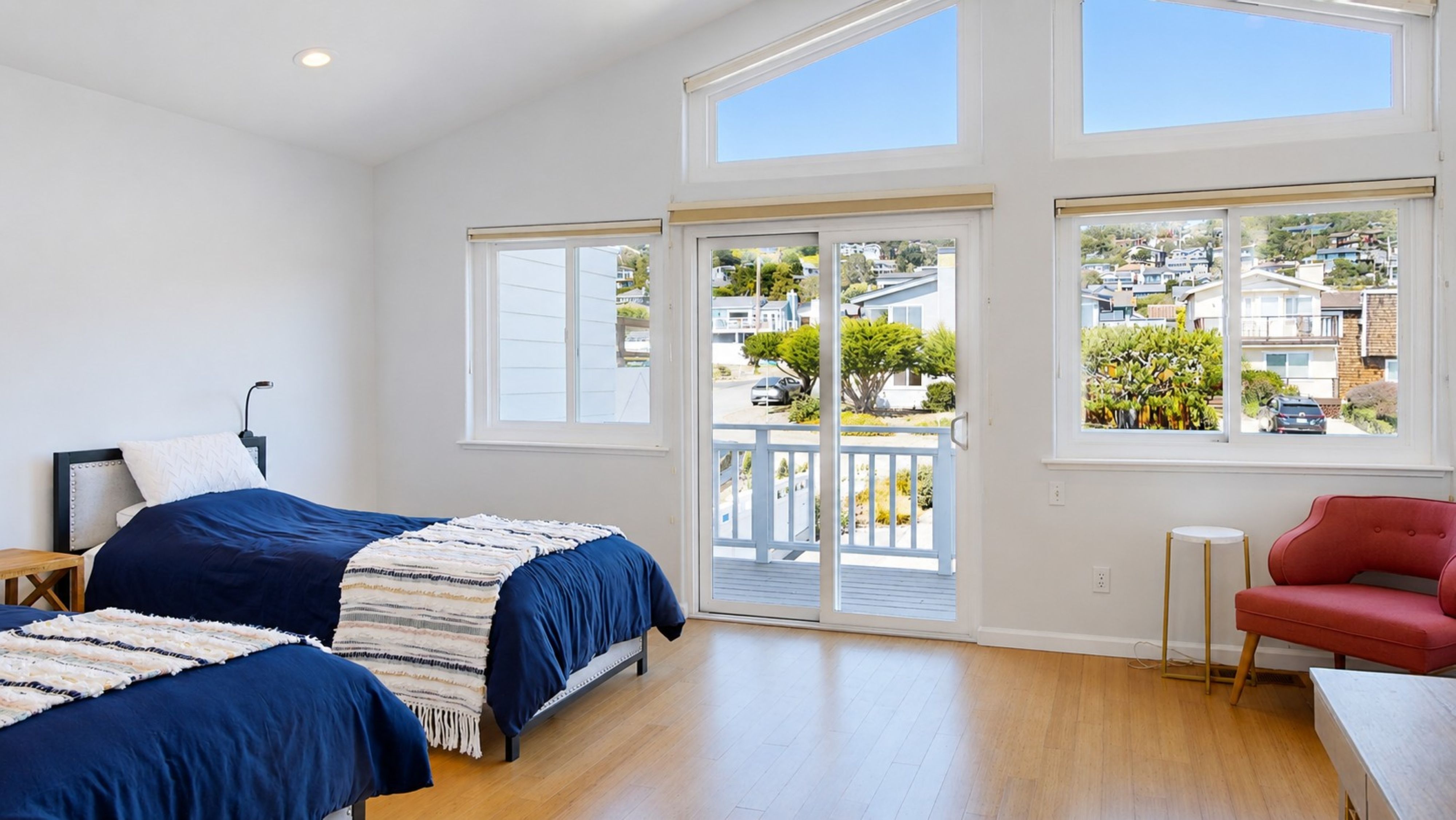  Ocean Views & Coastal Living in Coveted Marine Terrace - 物件實景