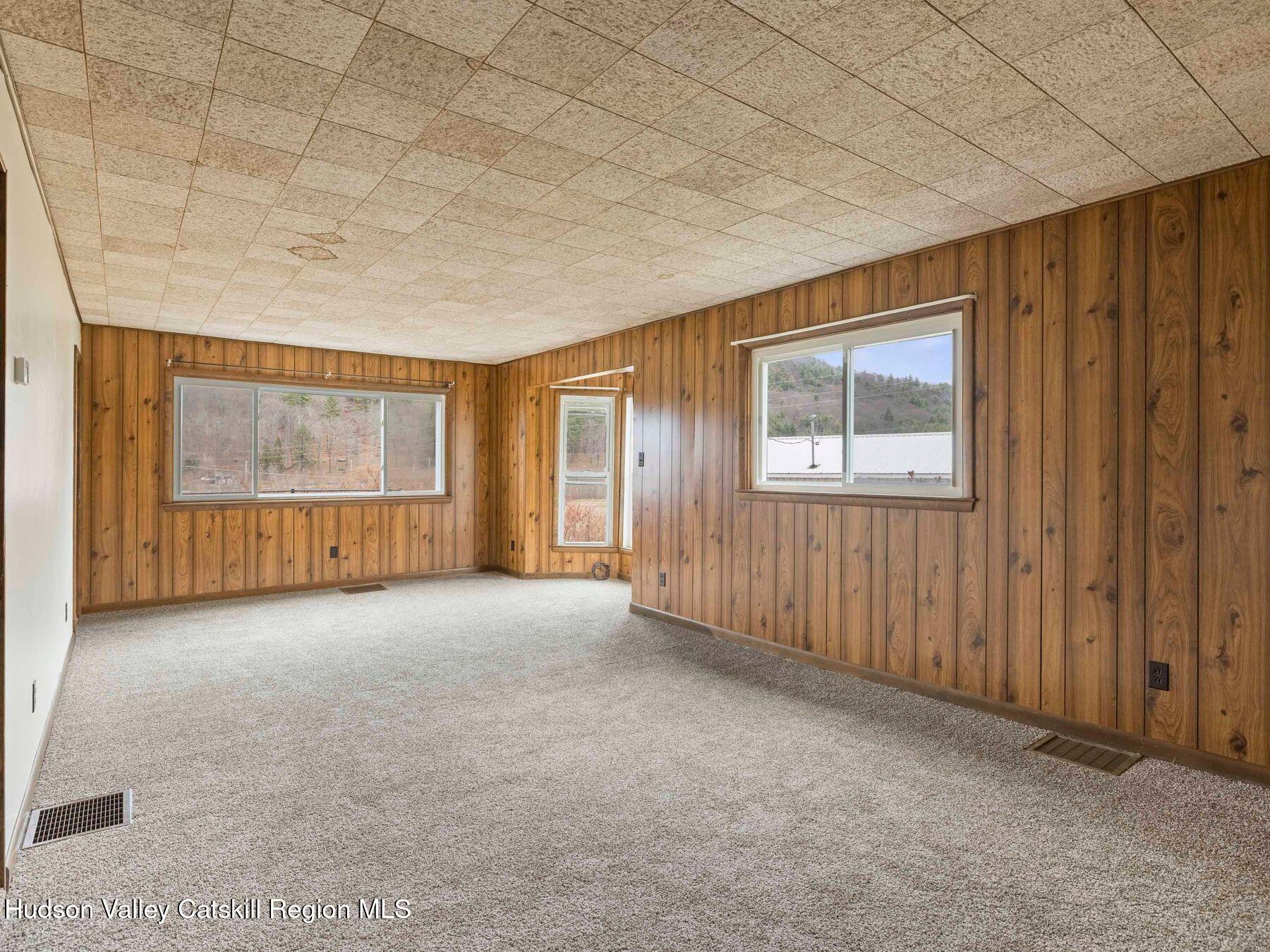 Prattsville, New York, 12468, United States, 3 Bedrooms Bedrooms, ,2 BathroomsBathrooms,Residential,For Sale,1995879