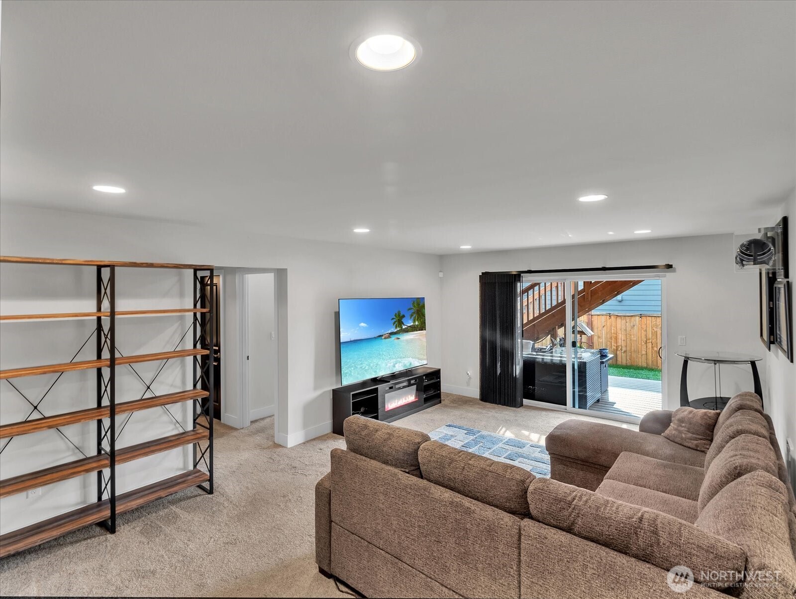 Lake Stevens, Washington, 98258, United States, 4 Bedrooms Bedrooms, ,4 BathroomsBathrooms,Residential,For Sale,1883070