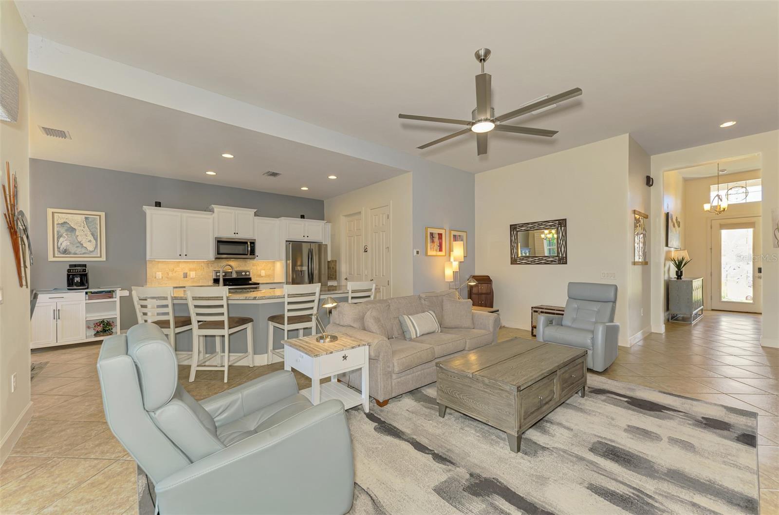 PORT CHARLOTTE, Florida, 33953, United States, 2 Bedrooms Bedrooms, ,2 BathroomsBathrooms,Residential,For Sale,1995113