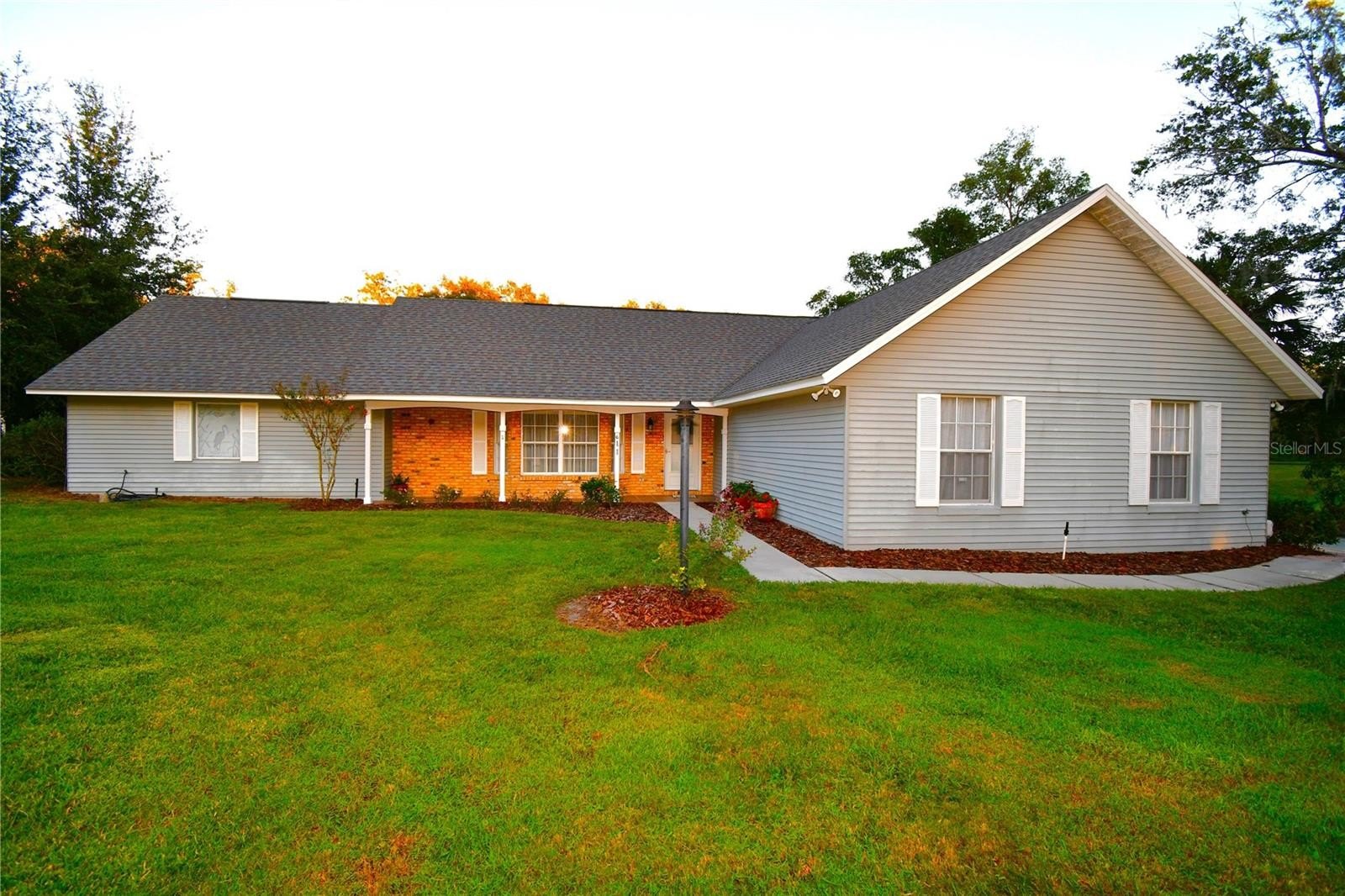 MOUNT DORA, Florida, 32757, United States, 3 Bedrooms Bedrooms, ,2 BathroomsBathrooms,Residential,For Sale,1975805