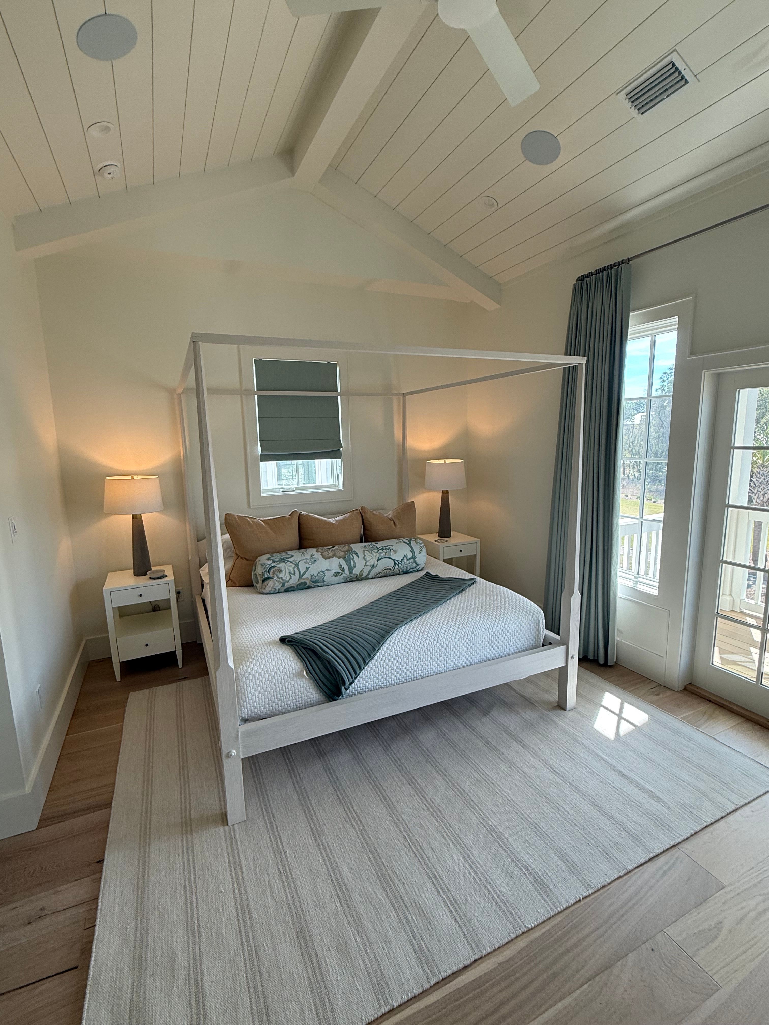  Refined Coastal Residence With Designer Interiors And Exceptional Craftsmanship - 物件實景