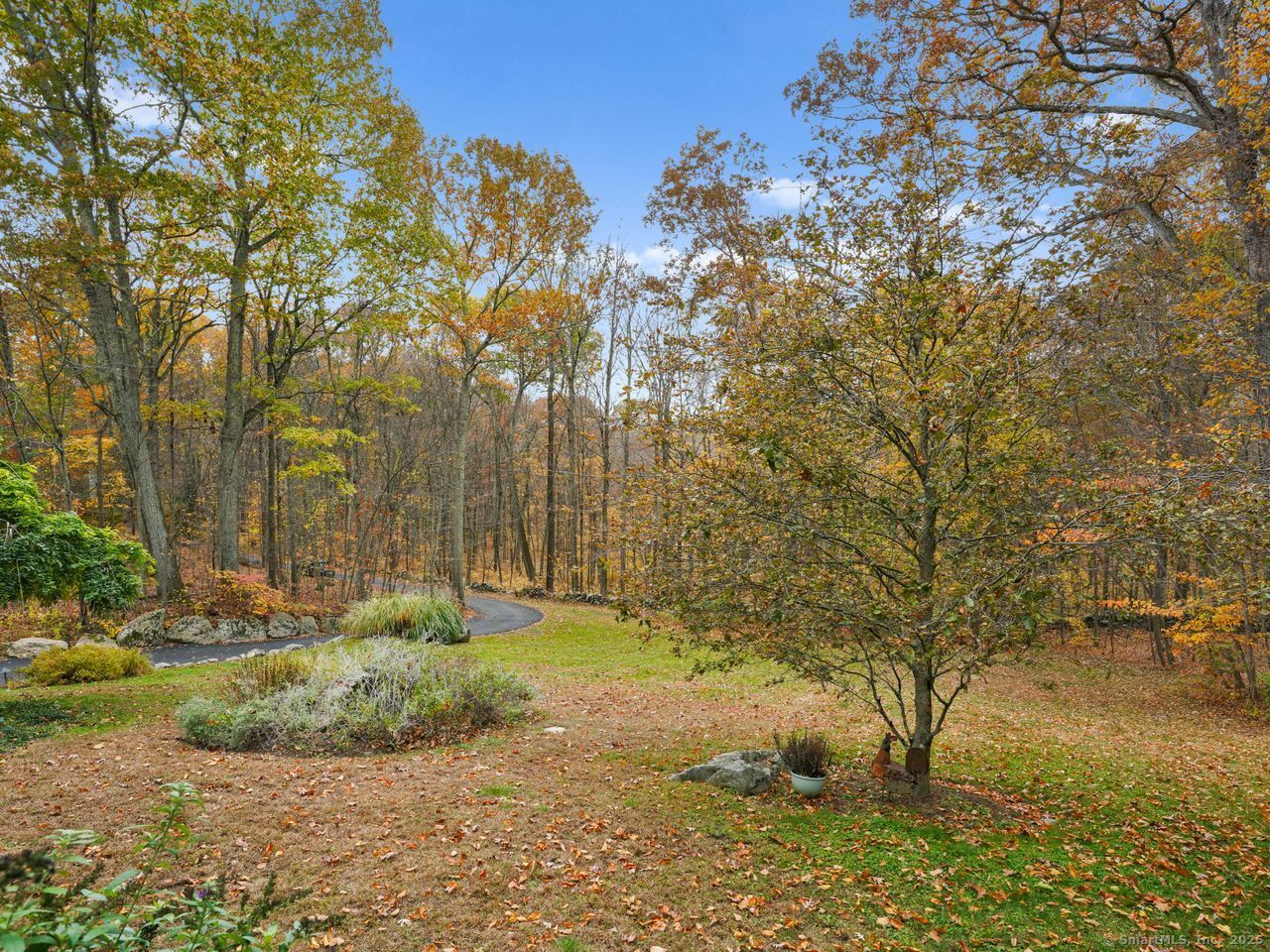 Weston, Connecticut, 06883, United States, 3 Bedrooms Bedrooms, ,3 BathroomsBathrooms,Residential,For Sale,1989360