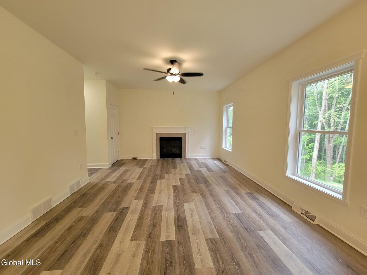 Castleton, New York, 12033, United States, 4 Bedrooms Bedrooms, ,3 BathroomsBathrooms,Residential,For Sale,1998153