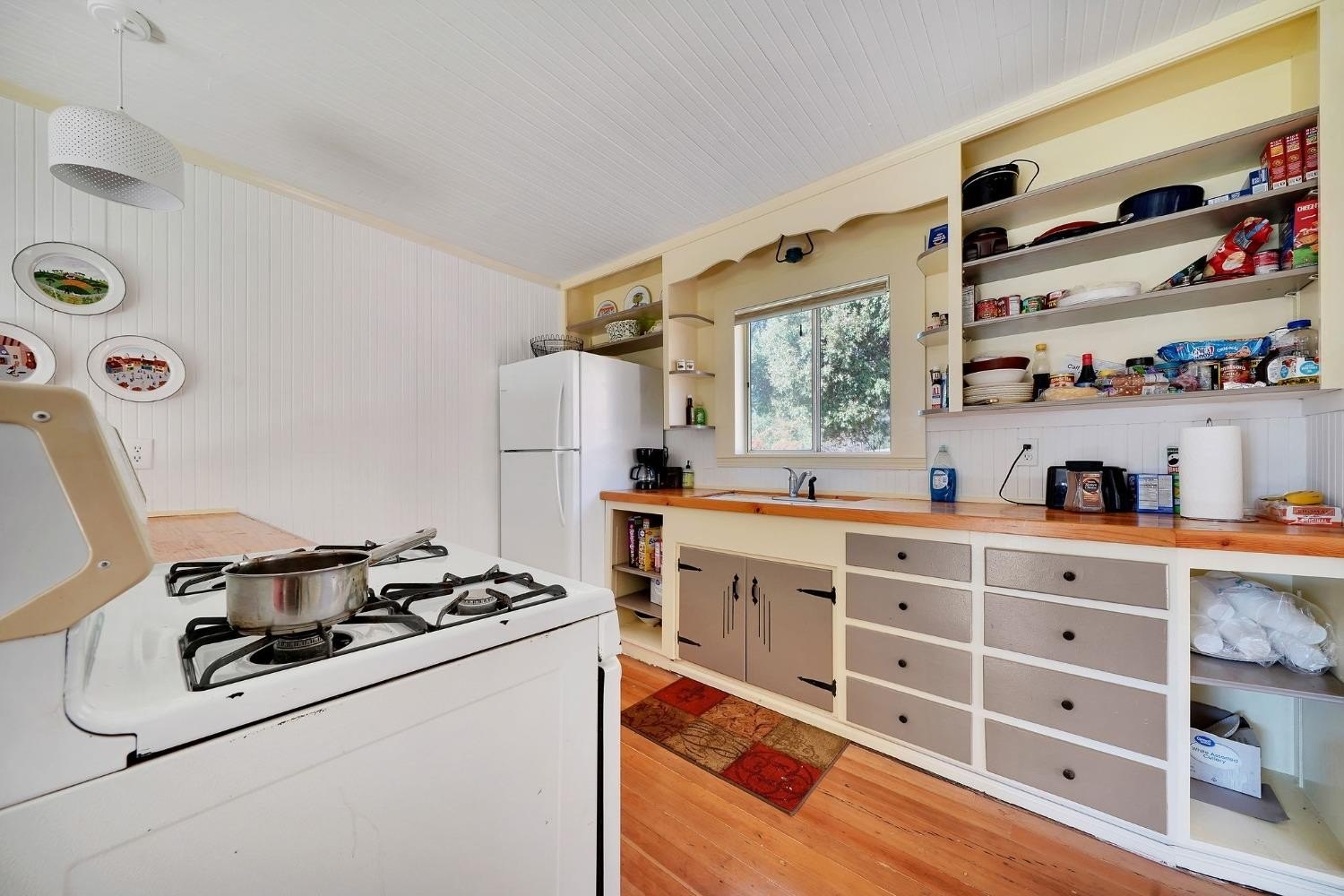 Mokelumne Hill, California, 95245, United States, 5 Bedrooms Bedrooms, ,3 BathroomsBathrooms,Residential,For Sale,1914362
