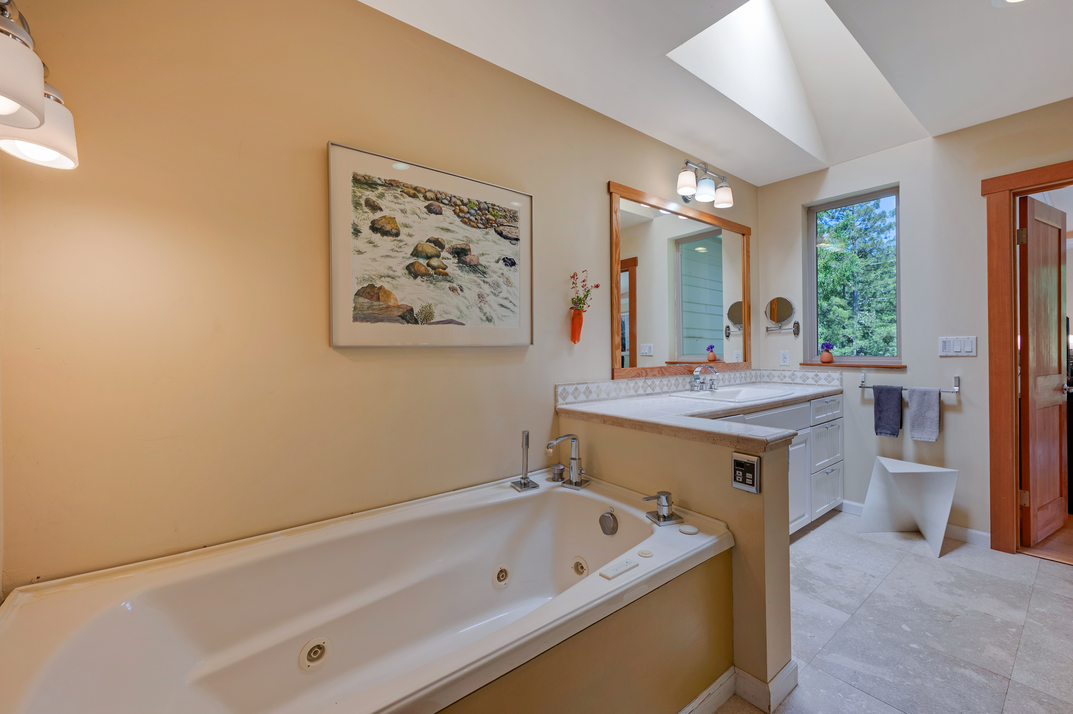  21995-21997 Ansel Court, Jenner, CA 95450 - 物件實景